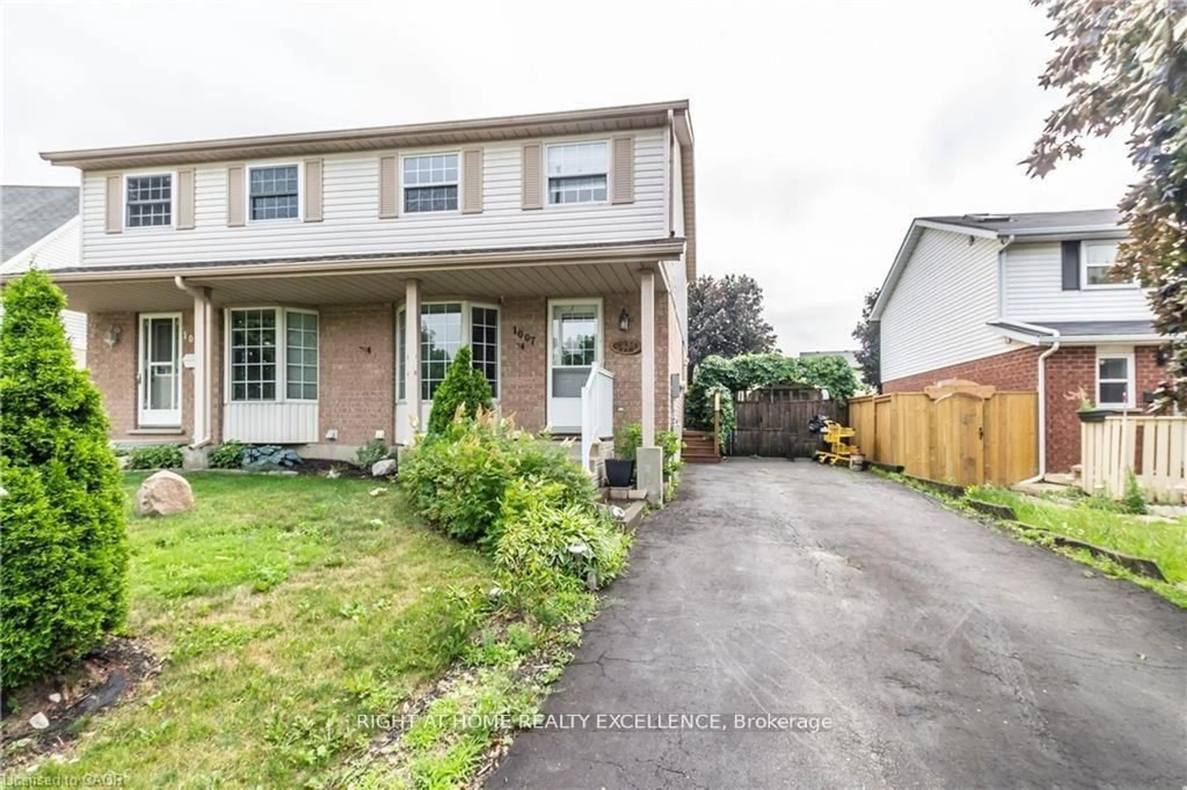 Unknown for 1007 ELGIN St, Cambridge Ontario N1R 8J4
