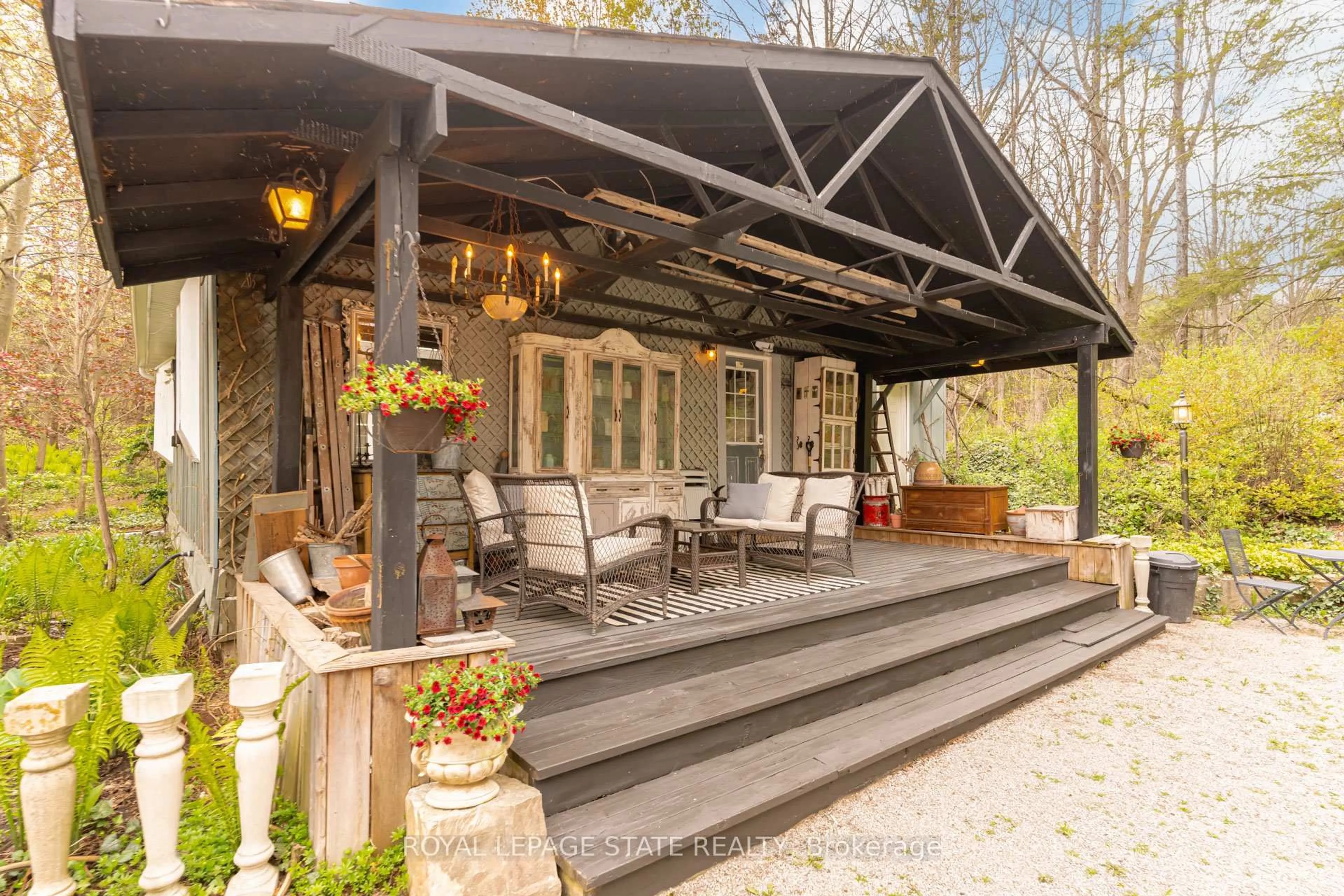 Unknown for 1097 Mineral Springs Rd, Hamilton Ontario L9H 5E3