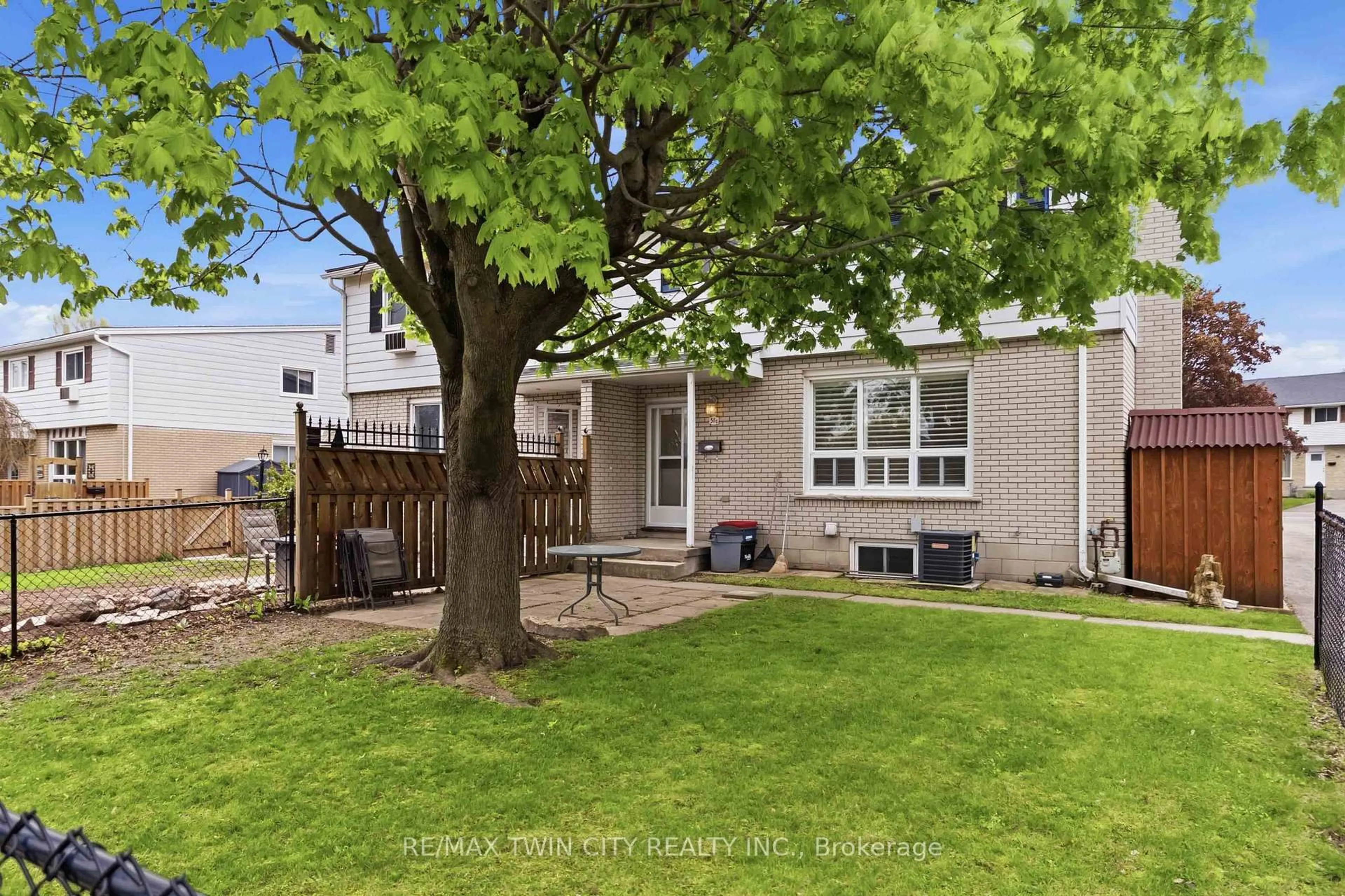 Unknown for 51 Metcalfe Cres #C, Brantford Ontario N3R 2L7