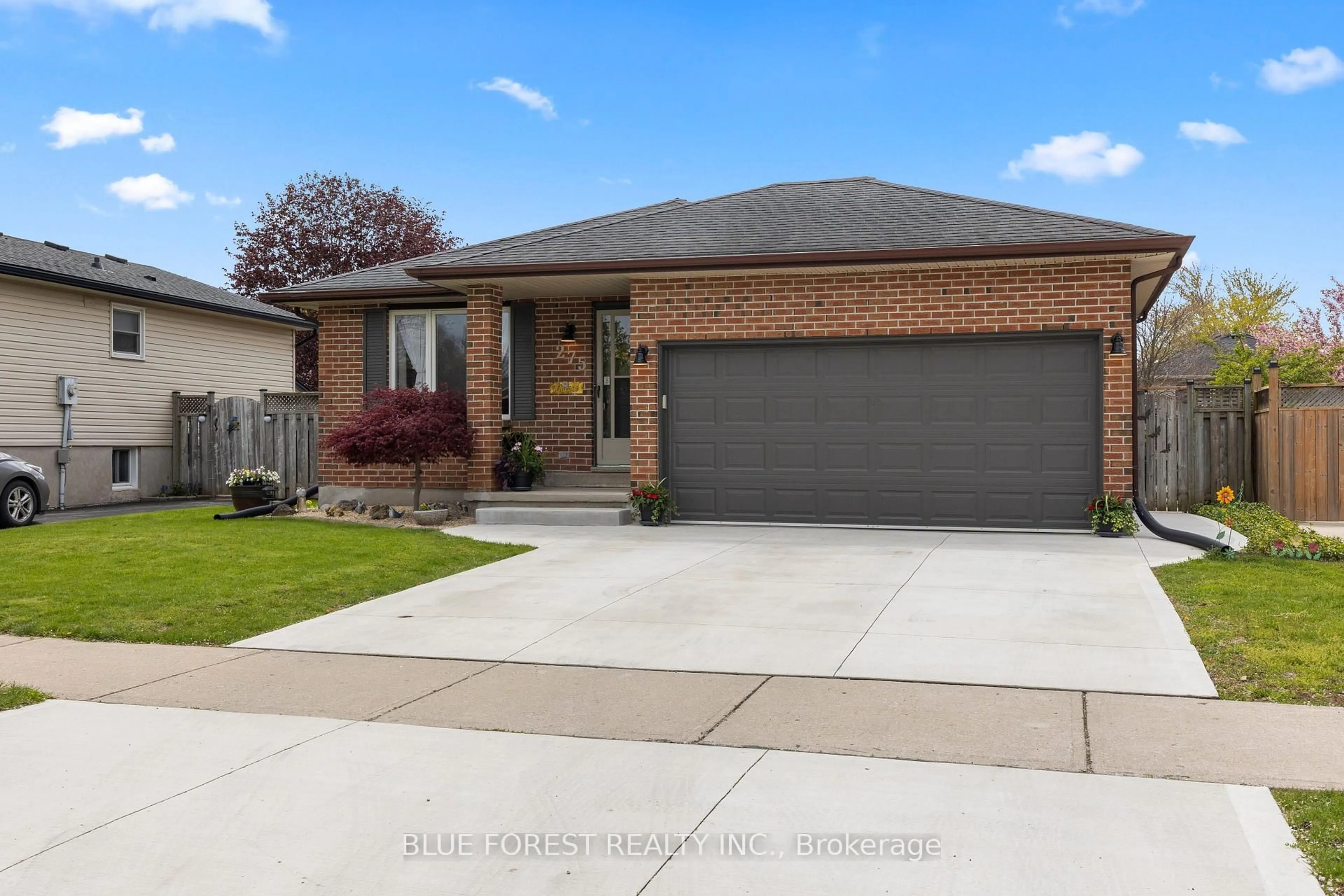 Unknown for 275 Portsmouth Cres, London East Ontario N5V 4E1