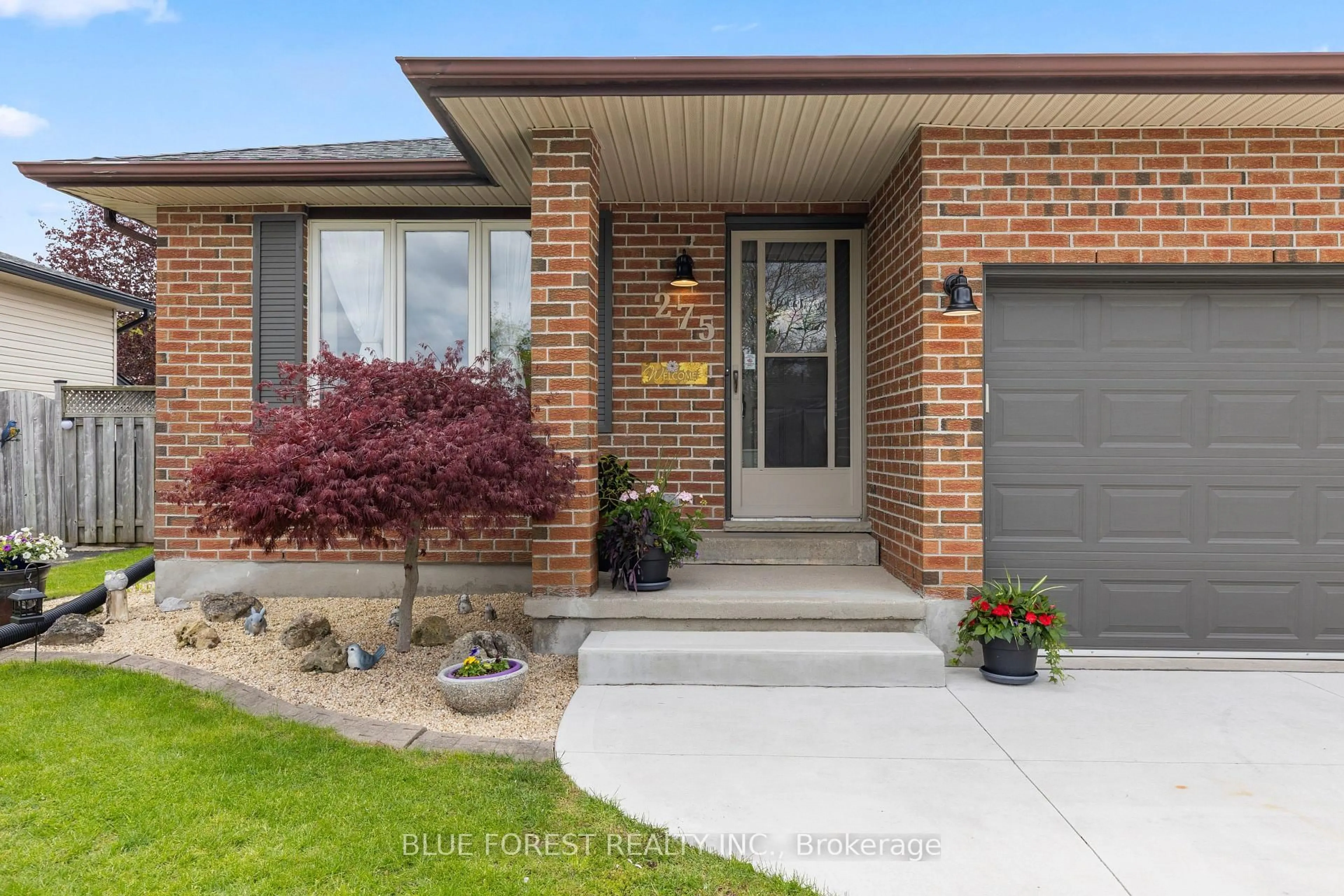 Unknown for 275 Portsmouth Cres, London East Ontario N5V 4E1