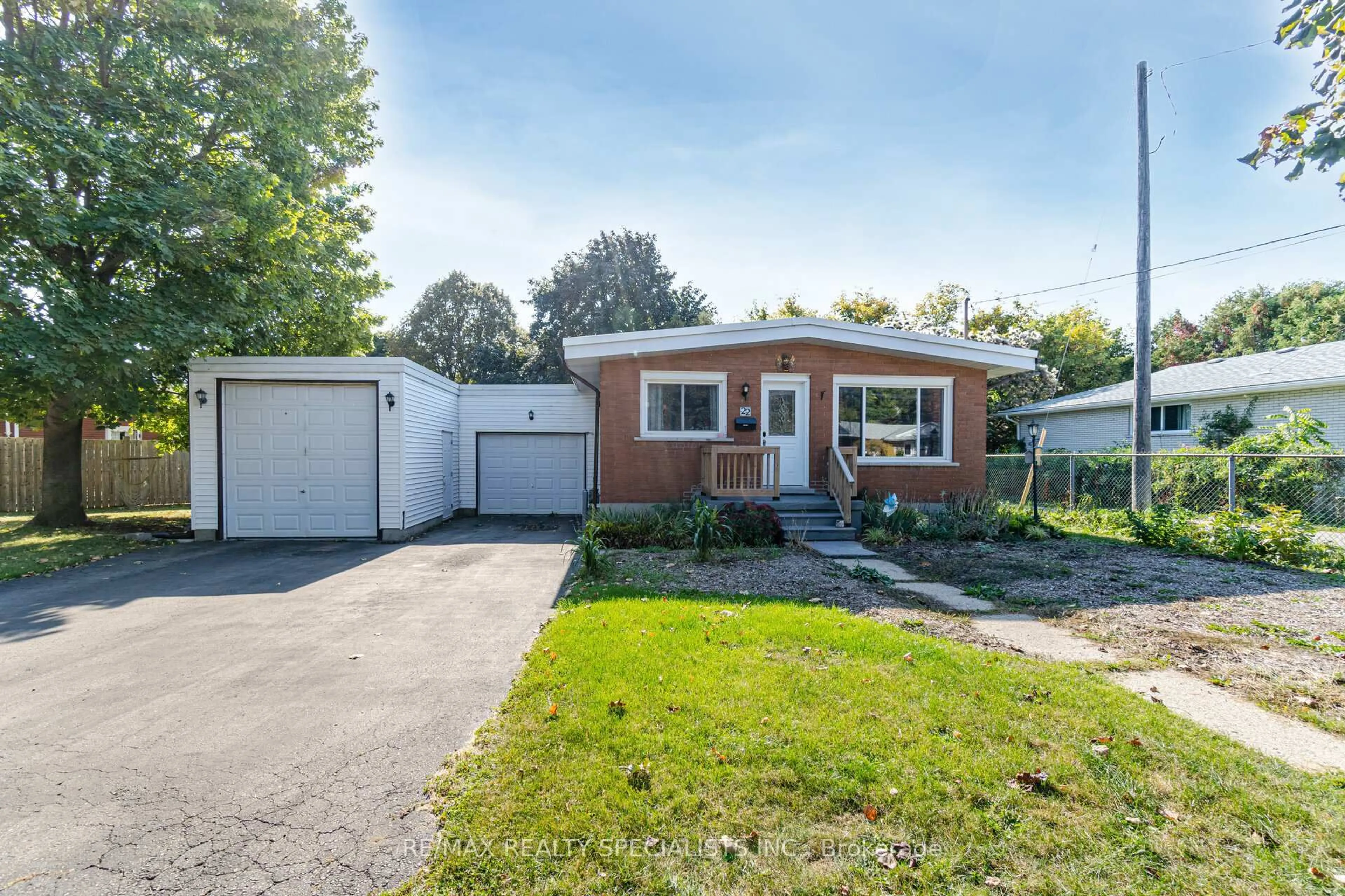 Unknown for 22 BALMORAL Dr, Guelph Ontario N1E 3N6