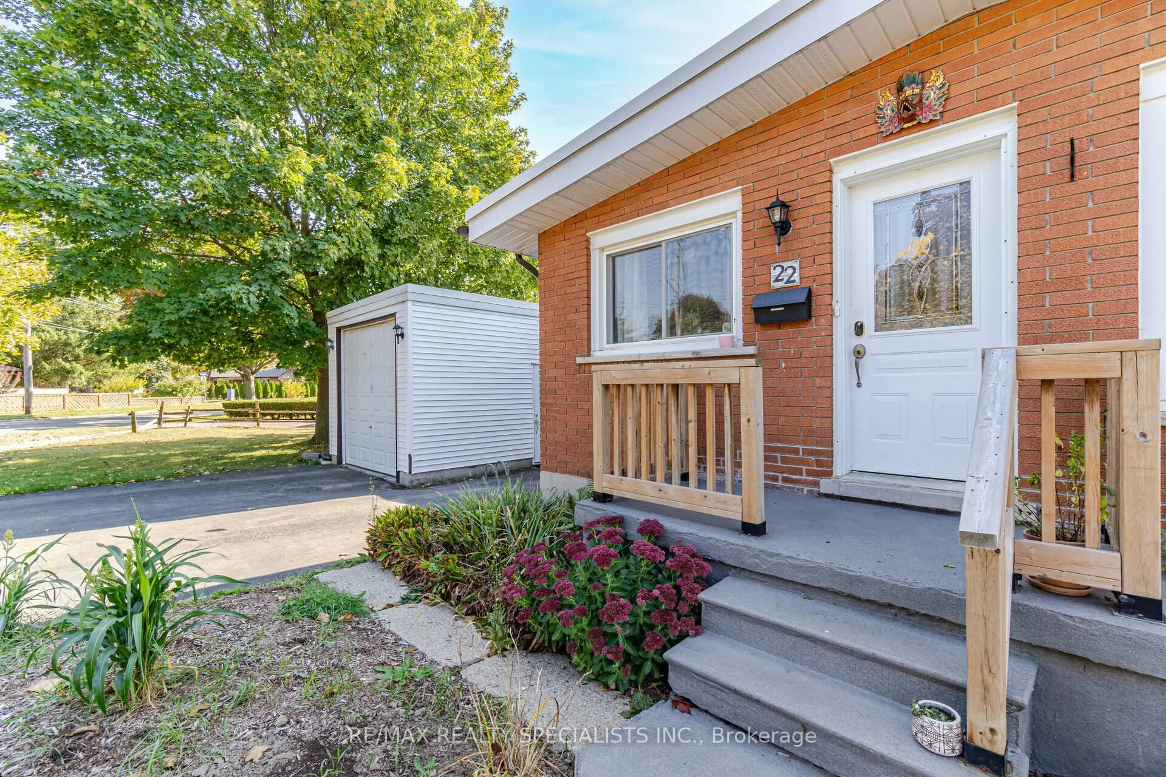 Unknown for 22 BALMORAL Dr, Guelph Ontario N1E 3N6