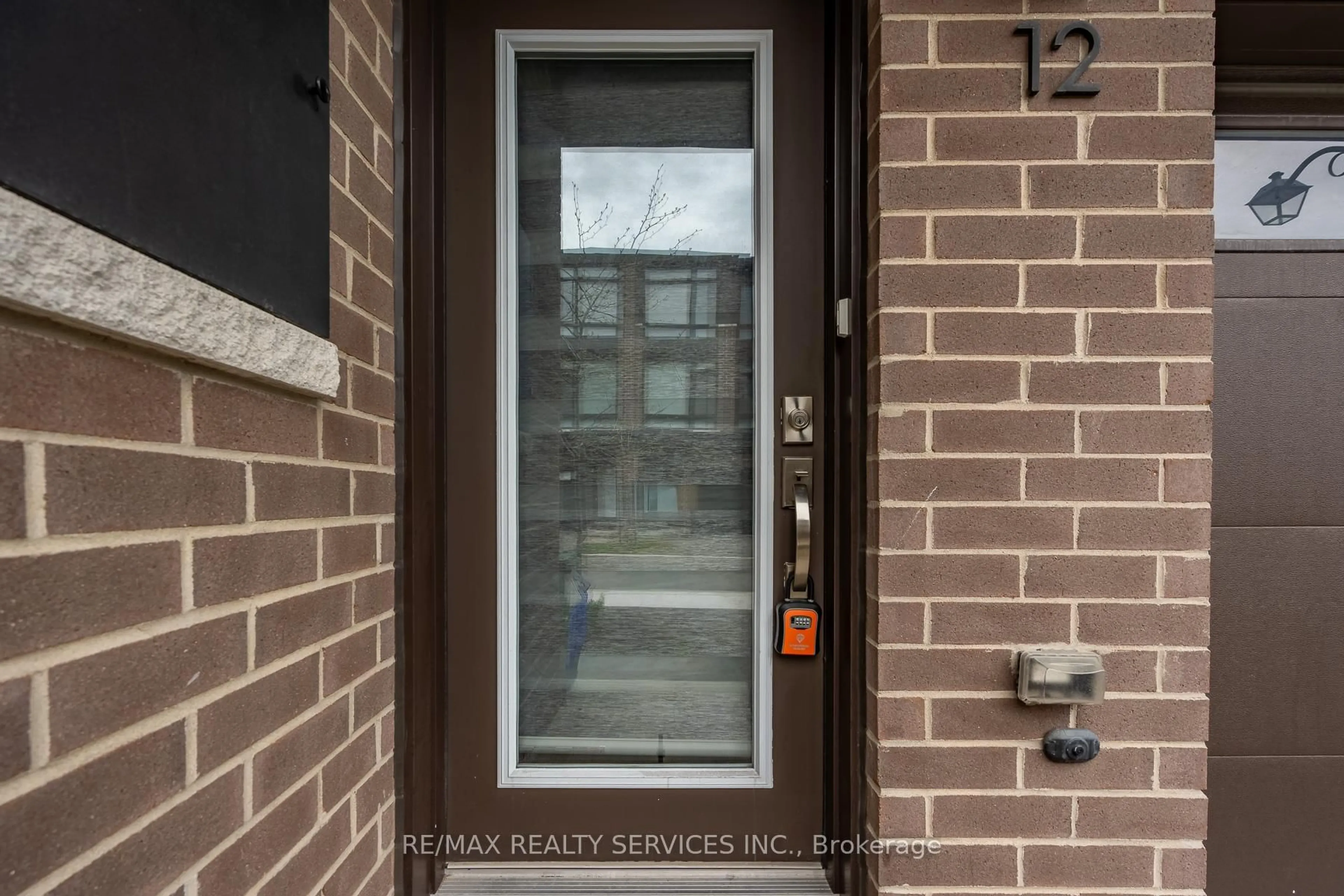 Unknown for 270 Melvin Ave #12, Hamilton Ontario L8H 2K2