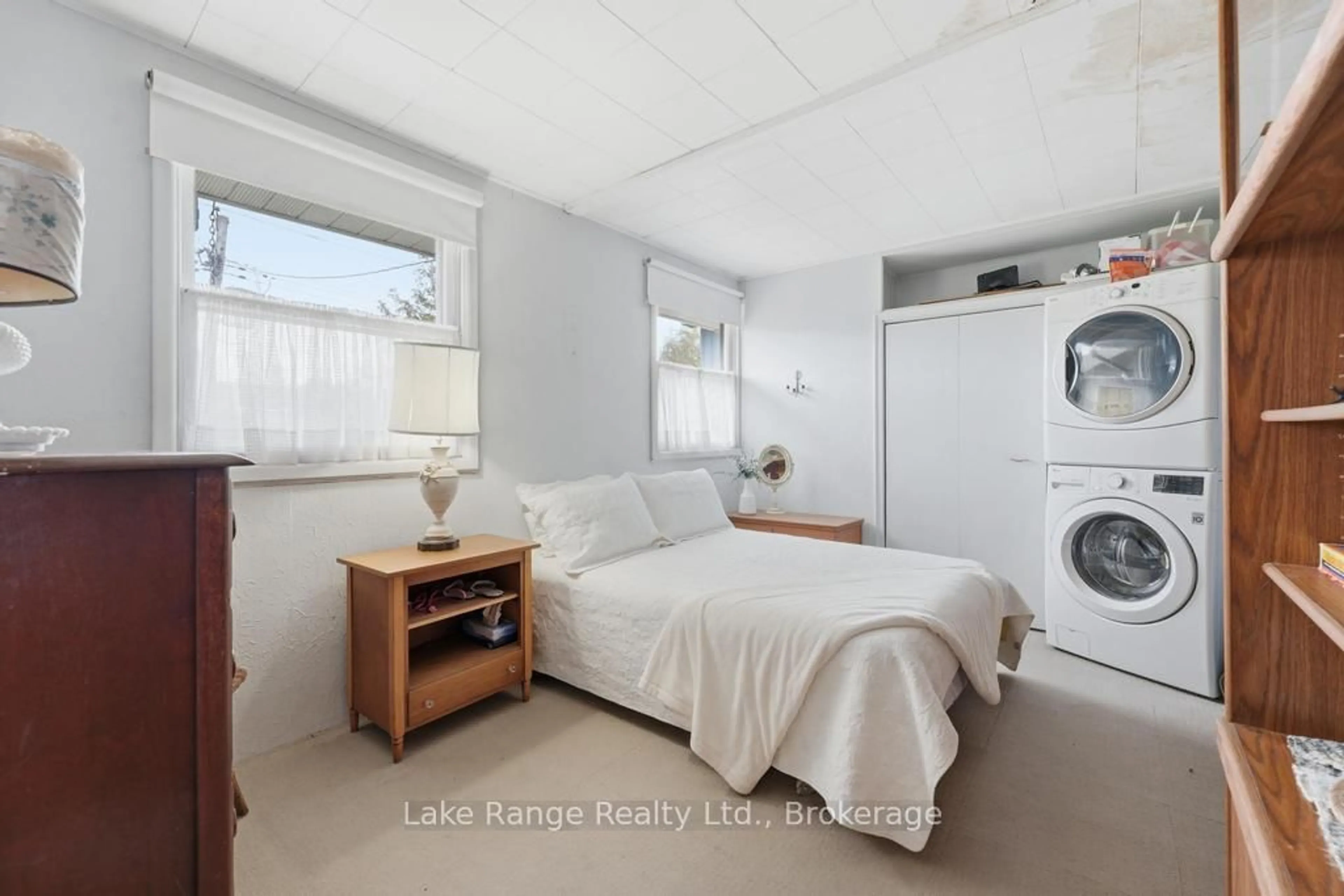 Unknown for 805 Leonard Crt, Huron-Kinloss Ontario N0G 2R0