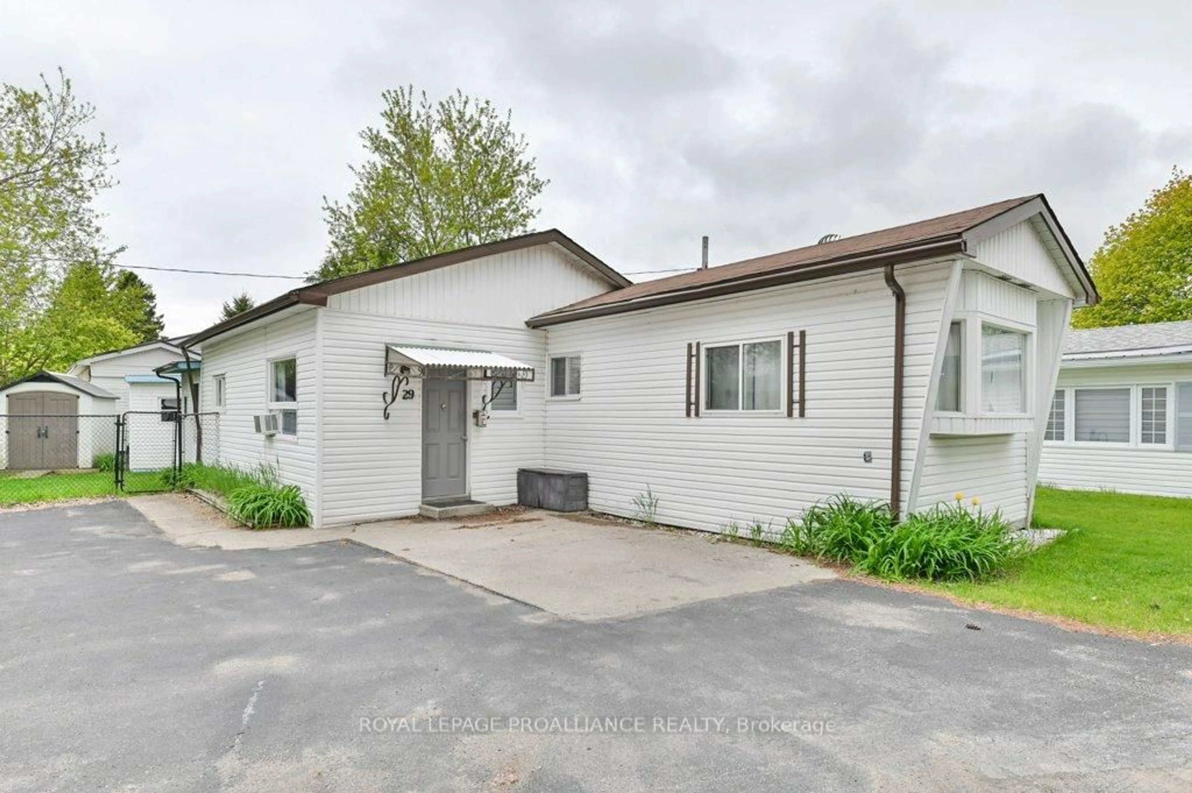Unknown for 63 Whites Rd #29, Quinte West Ontario K8V 5P5