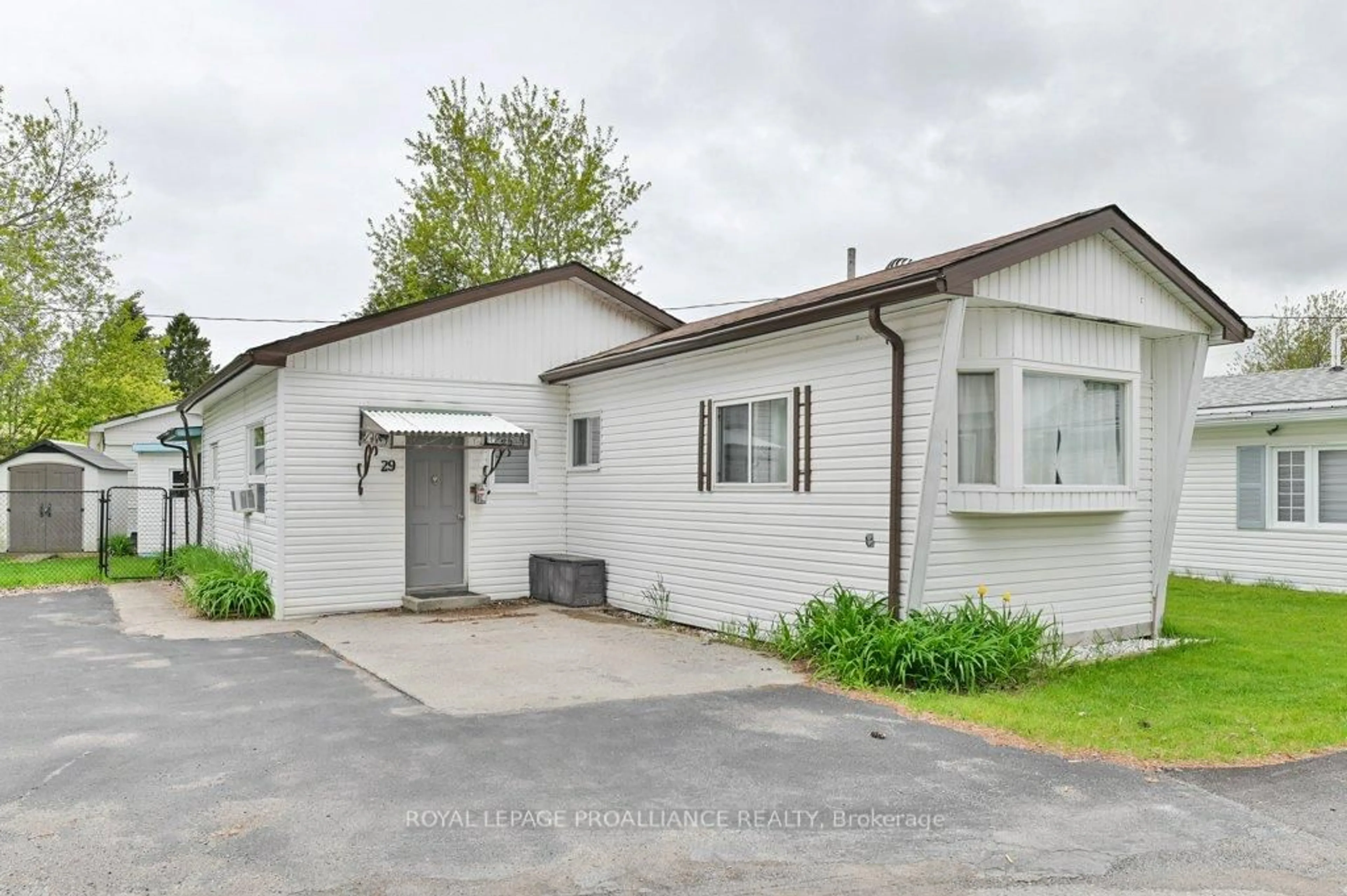Unknown for 63 Whites Rd #29, Quinte West Ontario K8V 5P5