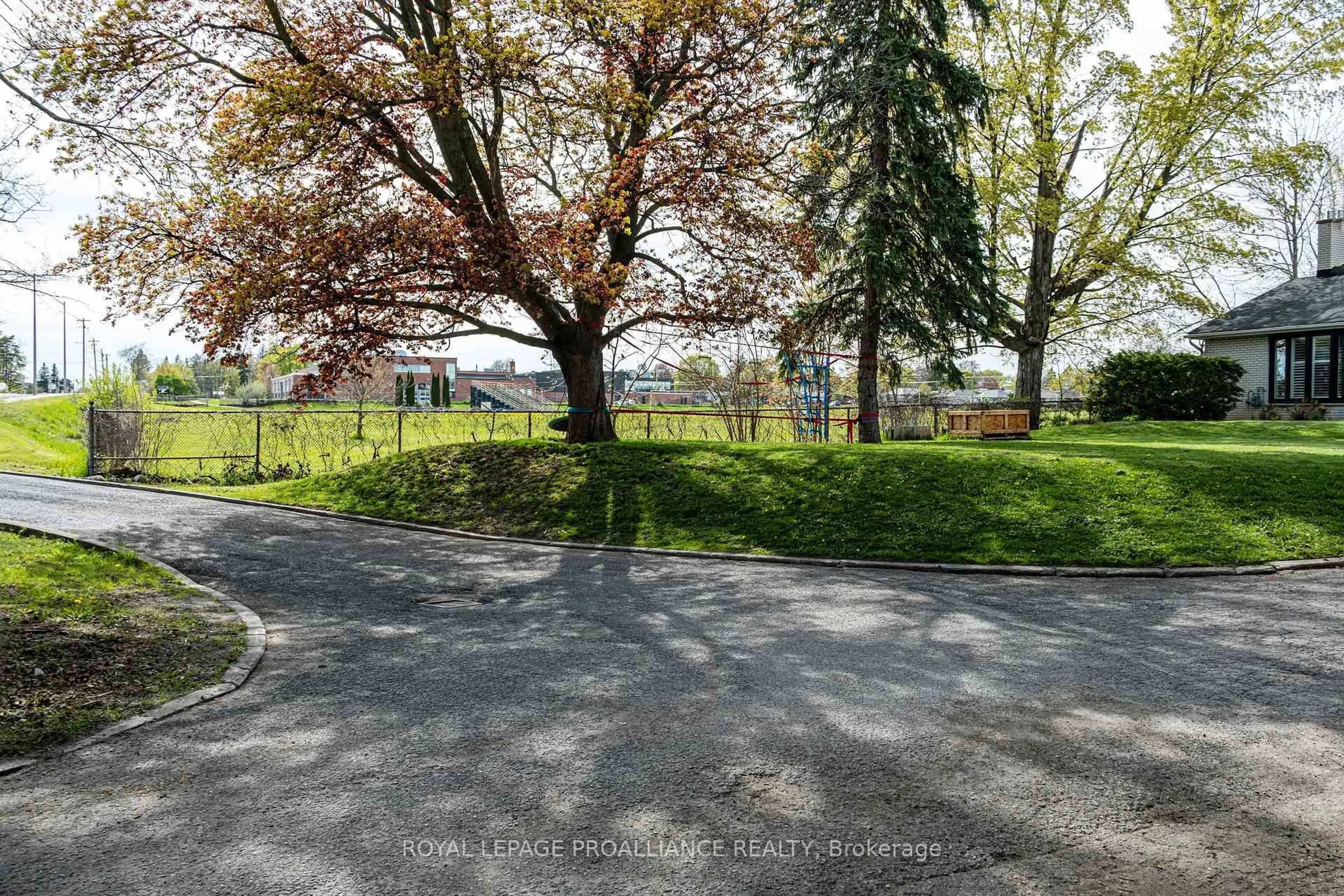 Unknown for 306 Dundas St, Quinte West Ontario K8V 3S3
