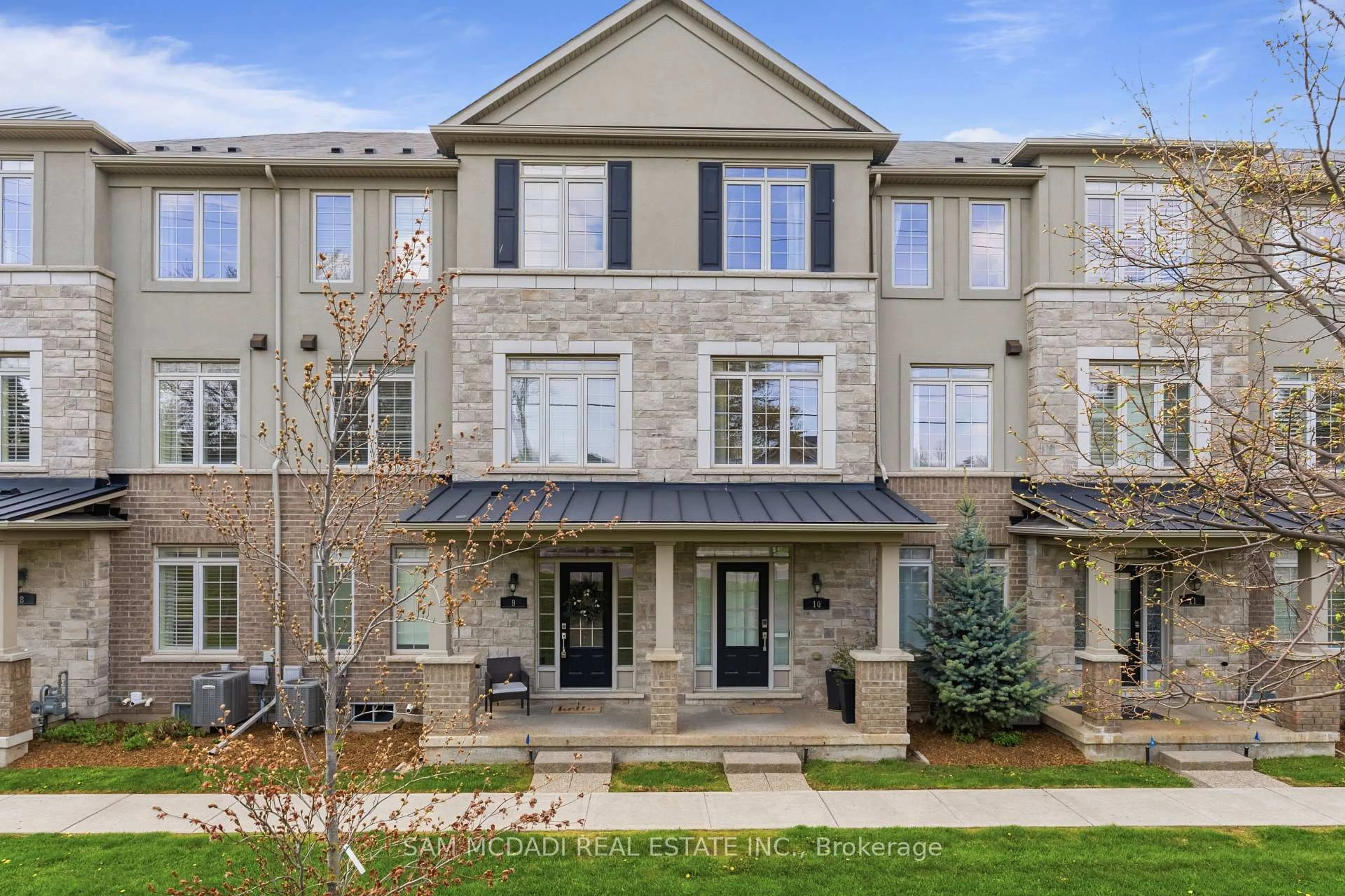 Unknown for 215 Dundas St #9, Hamilton Ontario L8B 0X2