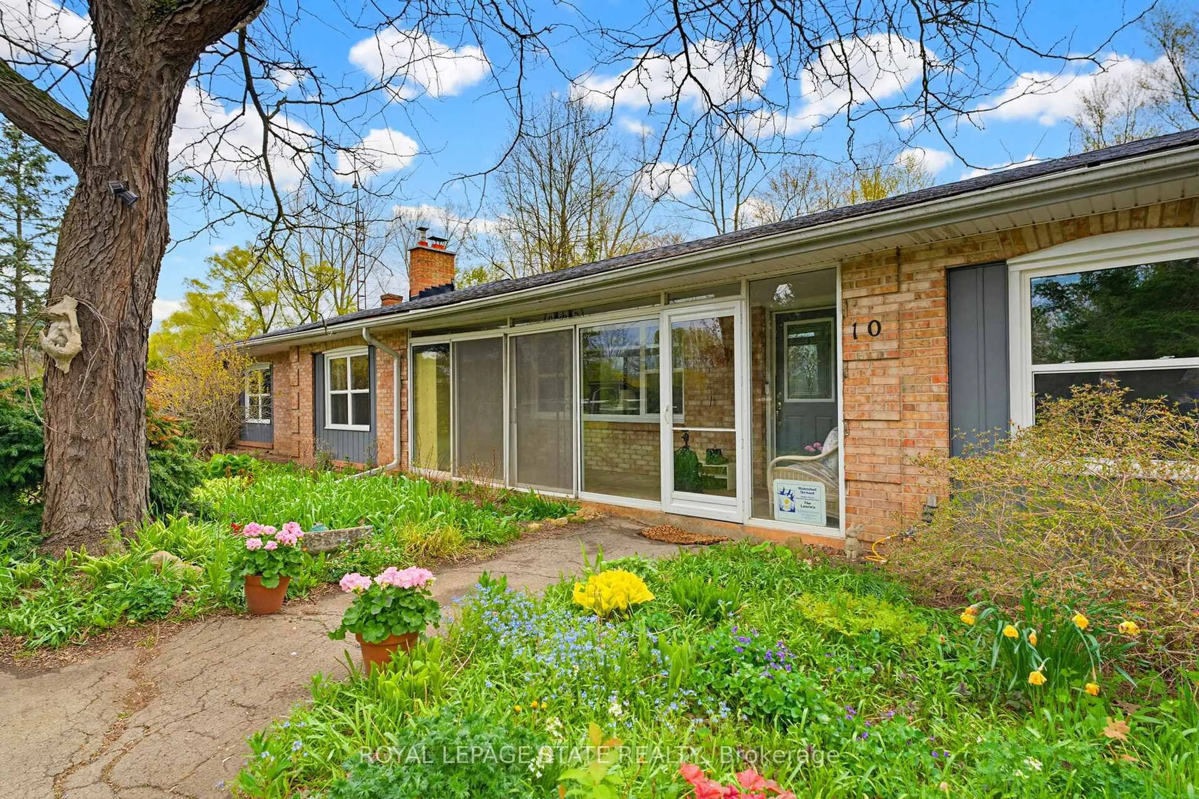 Unknown for 10 huisman Lane, Hamilton Ontario L8N 2Z7