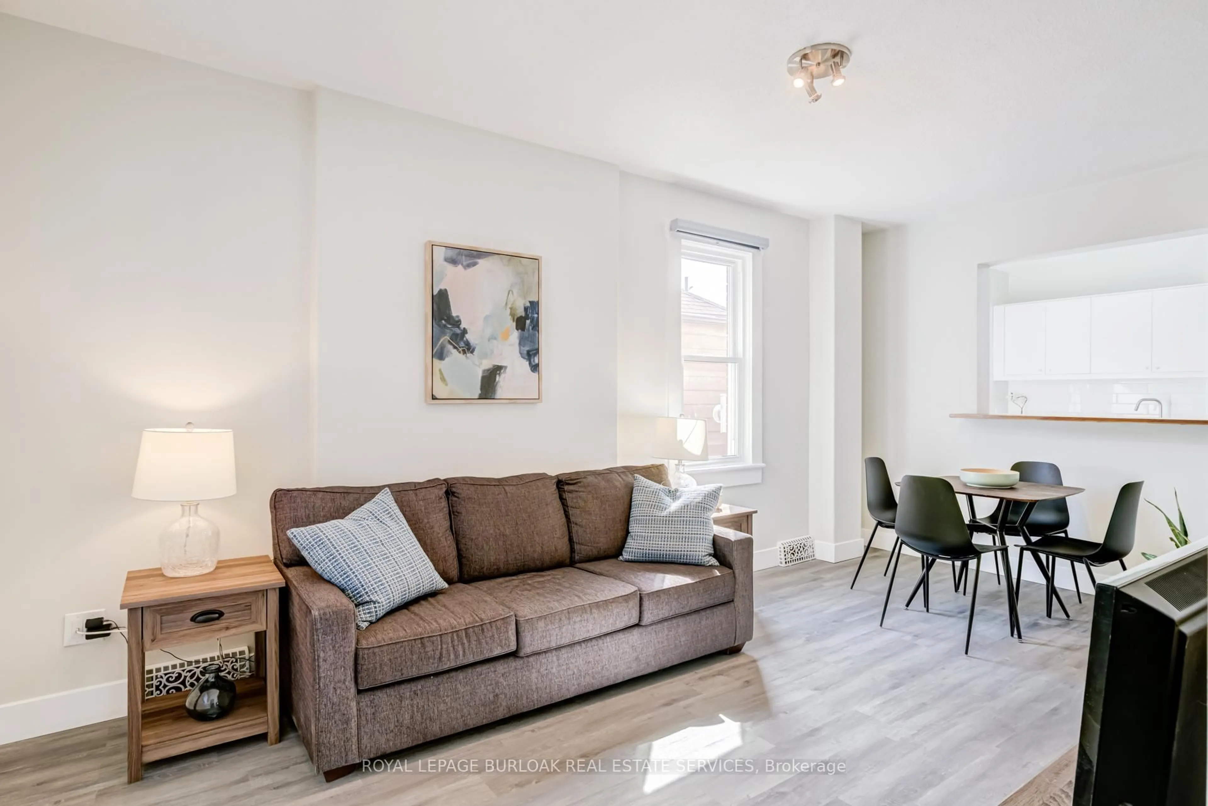 Unknown for 131 Park Row, Hamilton Ontario L8H 4E7