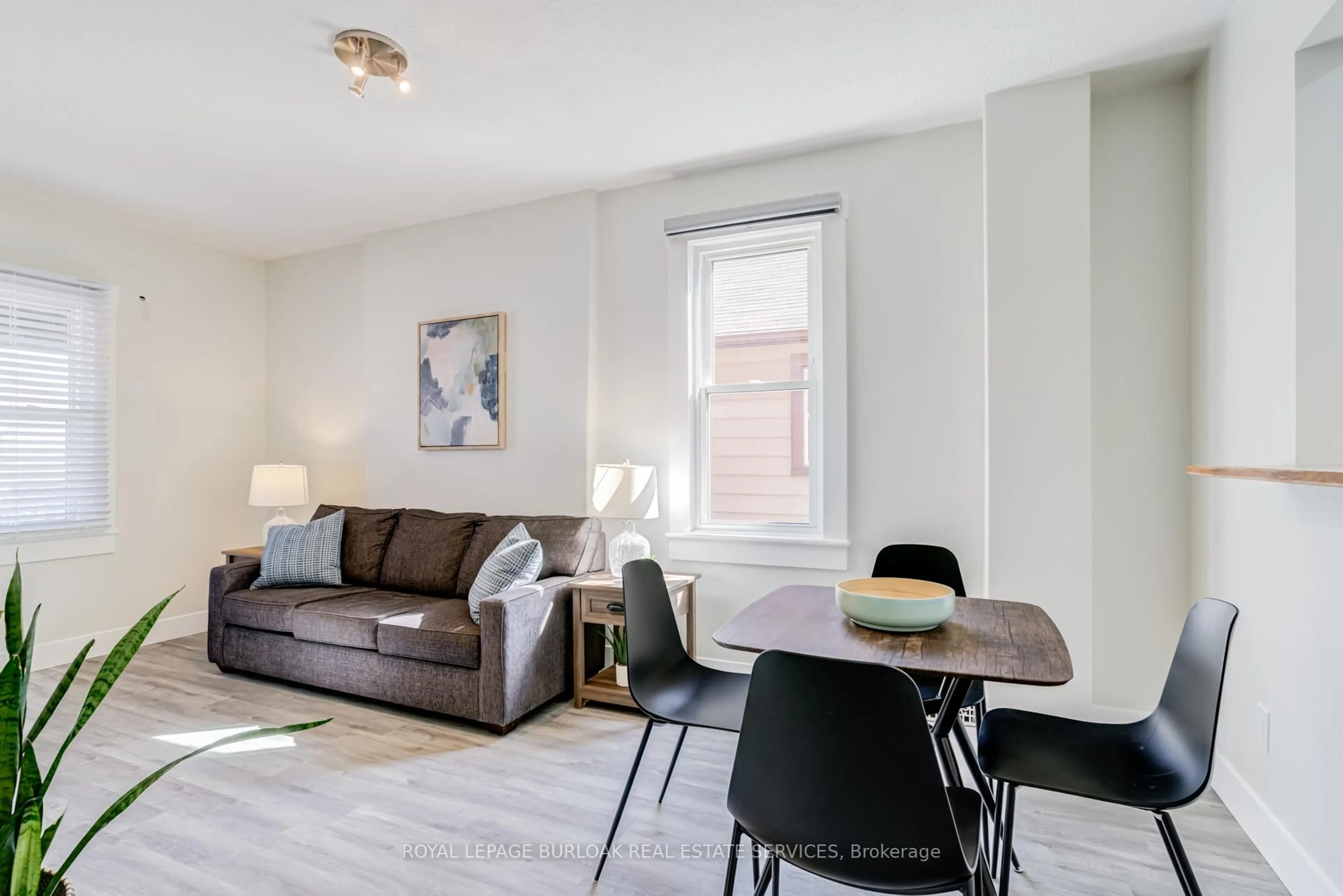 Unknown for 131 Park Row, Hamilton Ontario L8H 4E7
