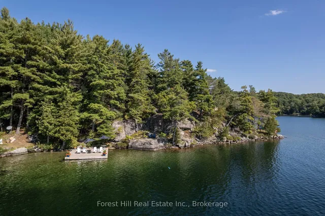 29SL4 Clifton Island, Muskoka Lakes 3