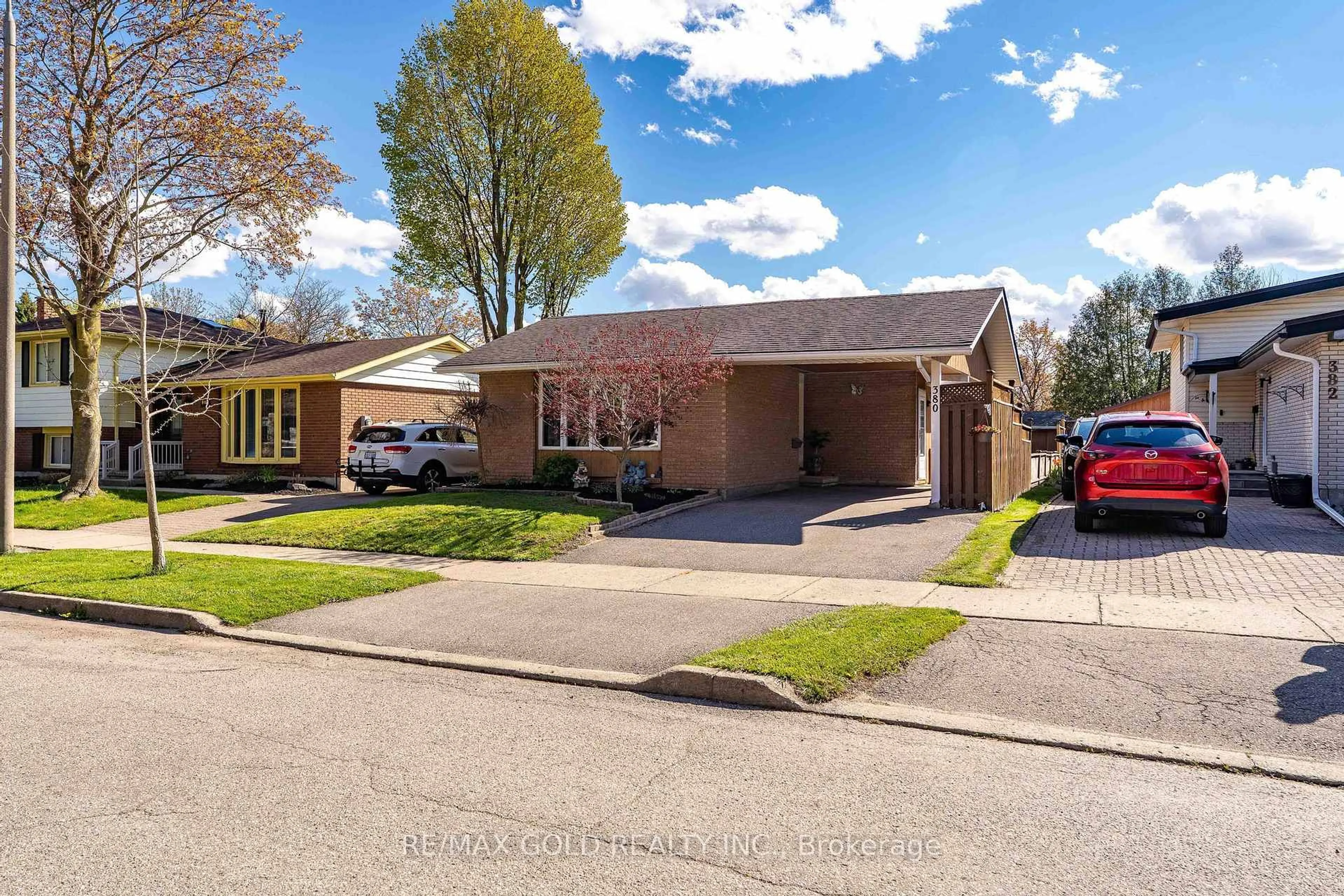 Unknown for 380 Grangewood Dr, Waterloo Ontario N2K 2E6