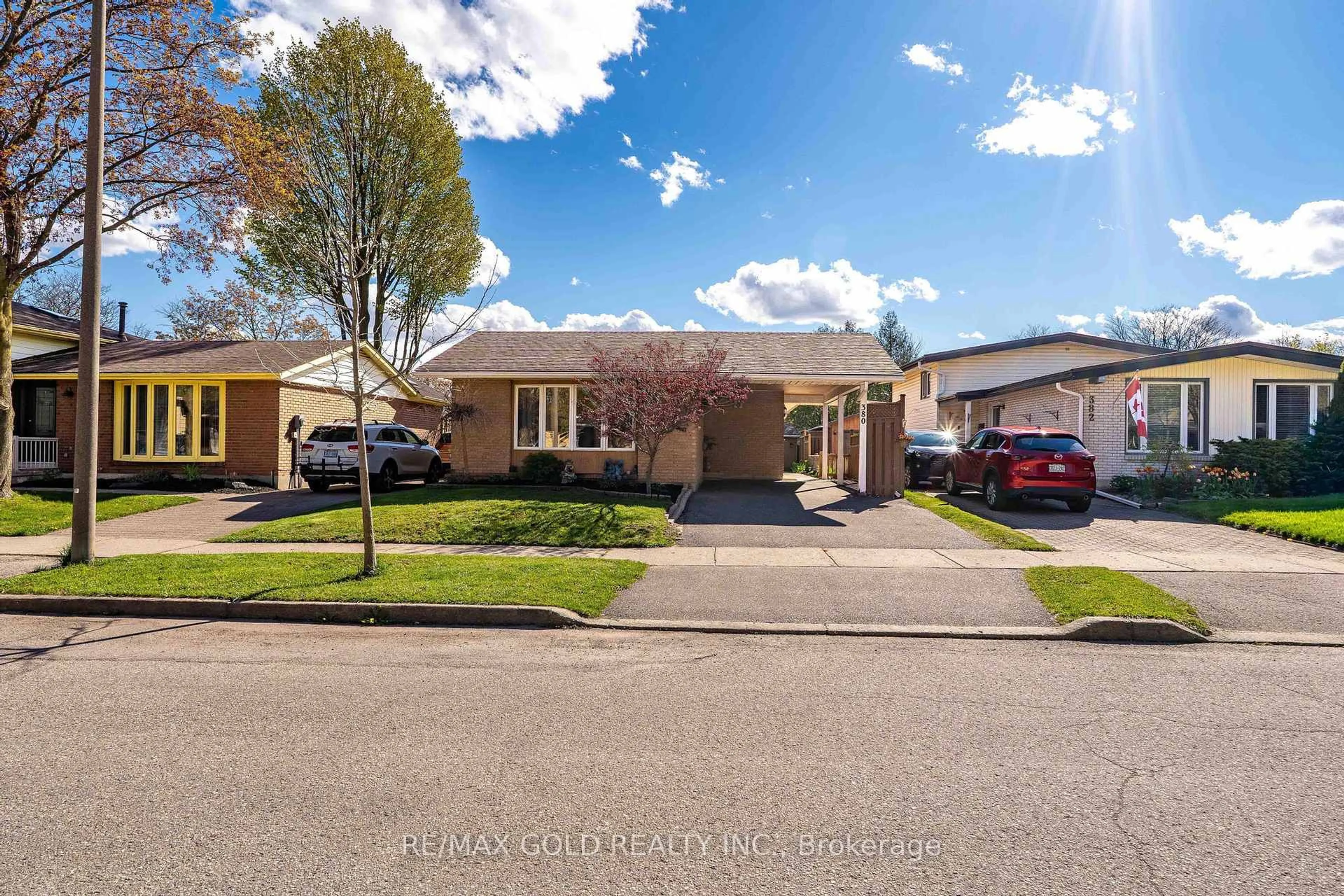 Unknown for 380 Grangewood Dr, Waterloo Ontario N2K 2E6