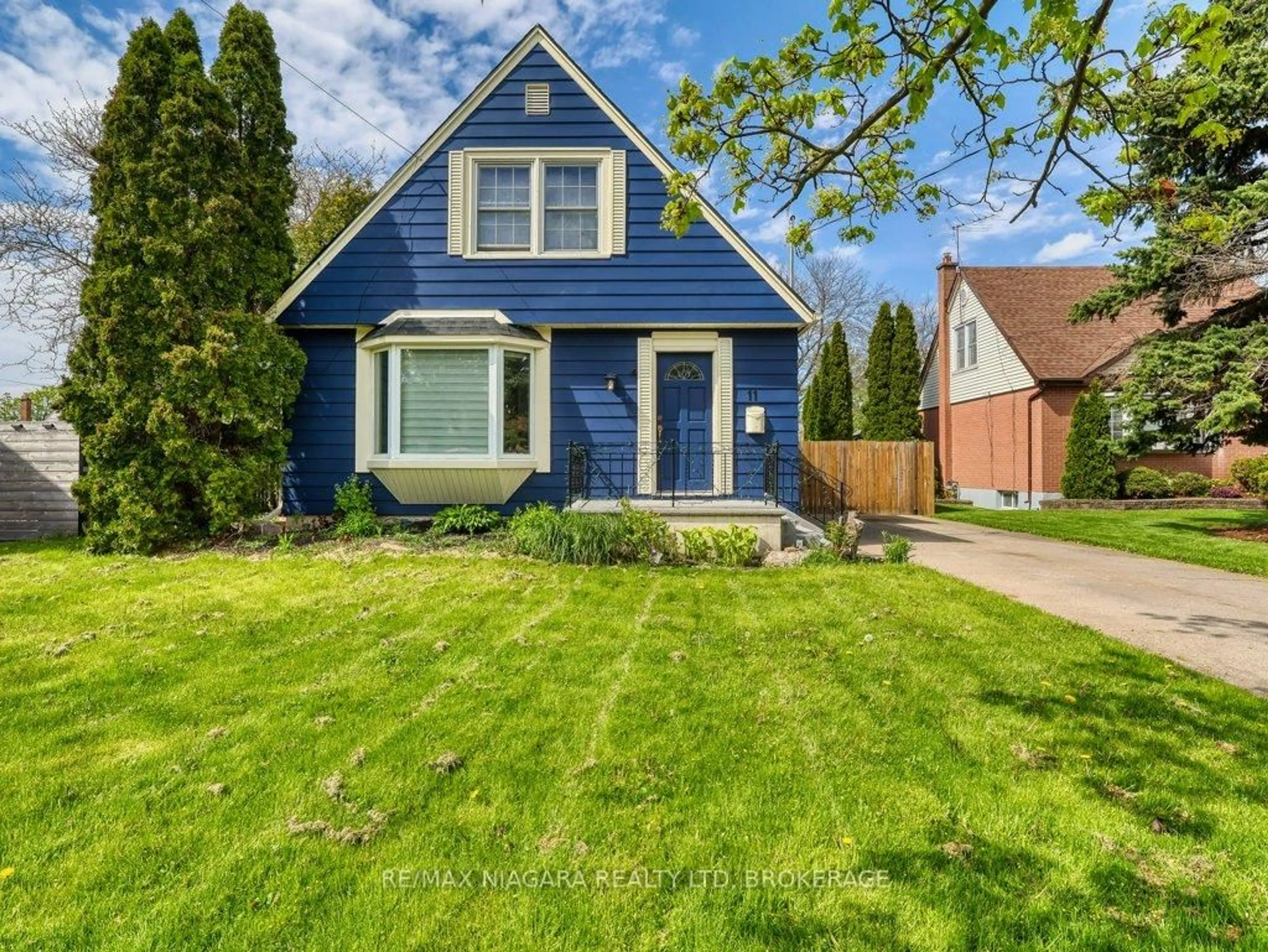 Unknown for 11 Winnifred Ave, St. Catharines Ontario L2M 5X2