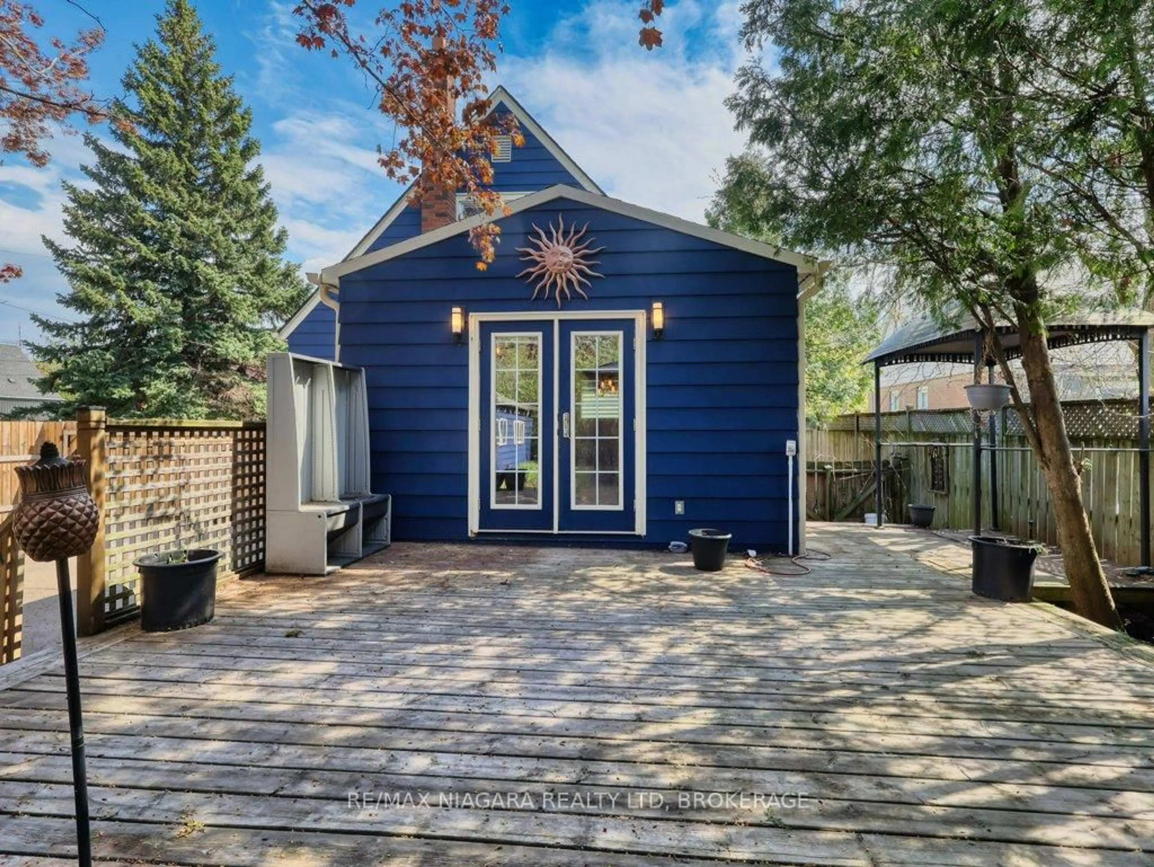 Unknown for 11 Winnifred Ave, St. Catharines Ontario L2M 5X2