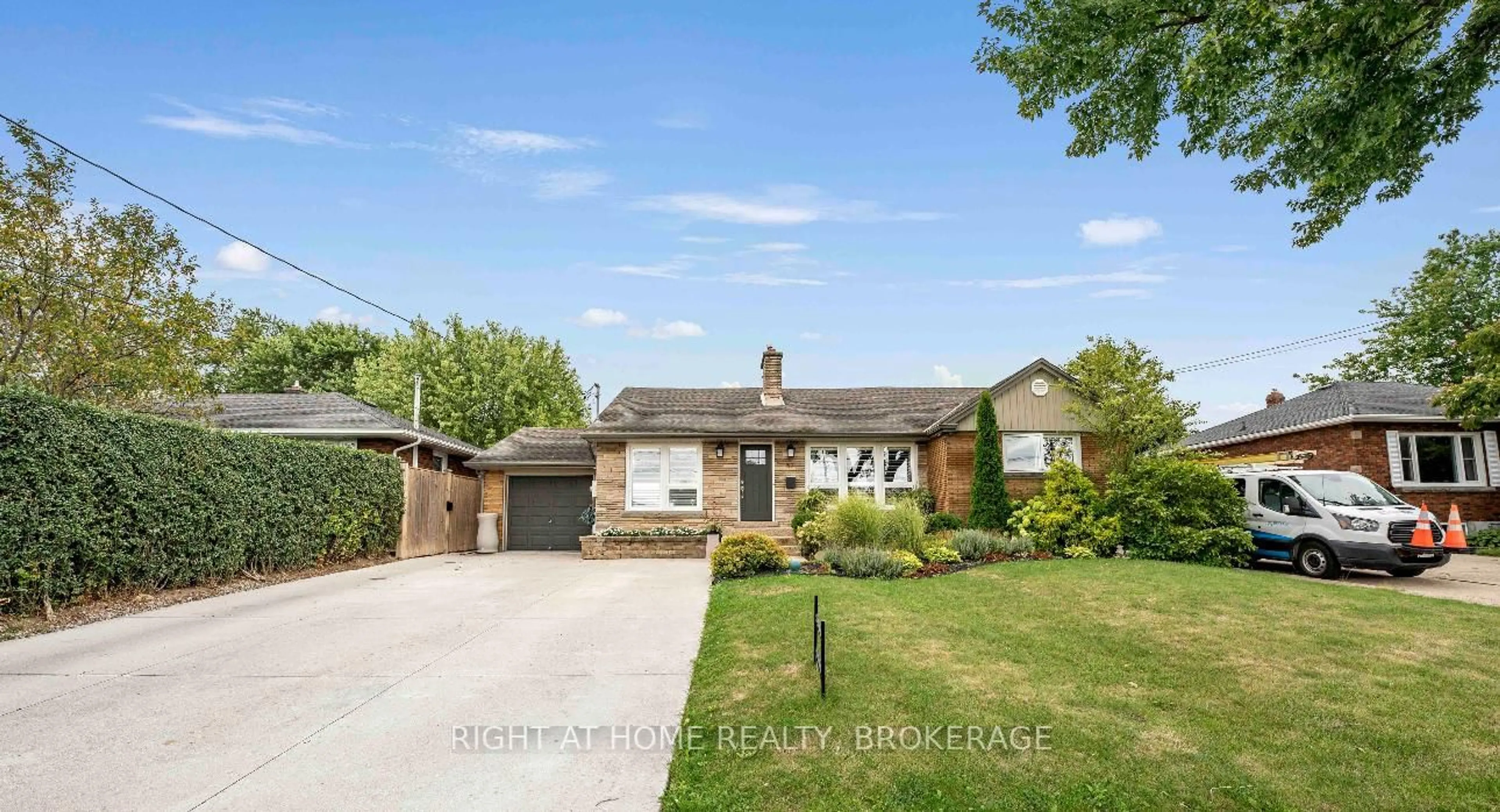 Unknown for 57 Metcalfe St, Thorold Ontario L2V 3A2