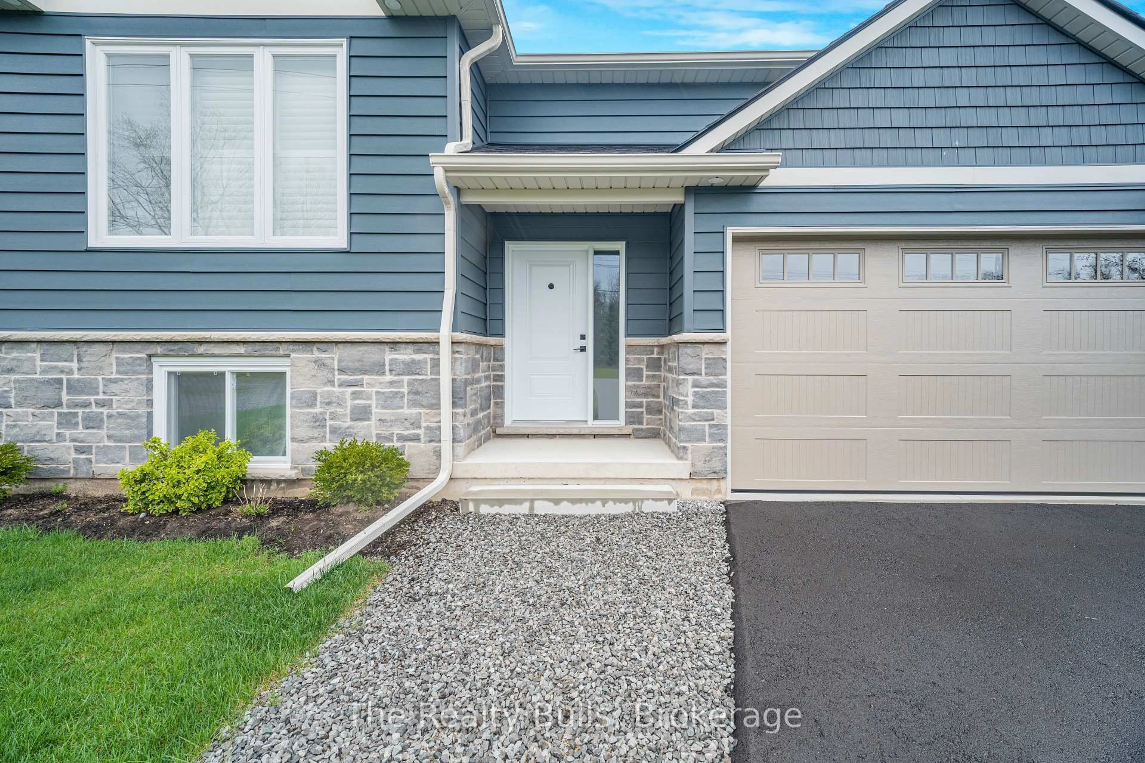 Unknown for 28 Ridge Rd, Fort Erie Ontario L0S 1B0
