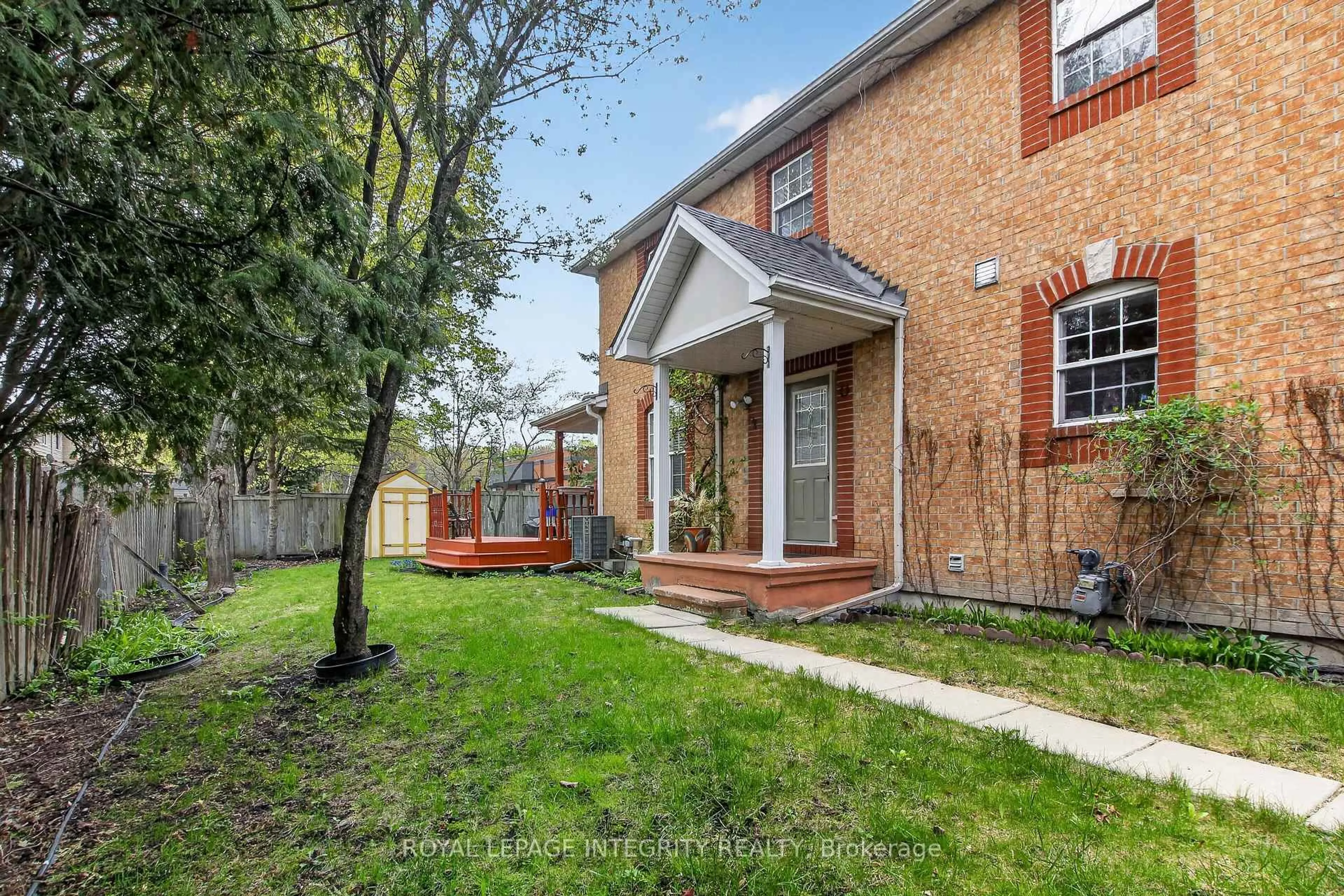 Home with brick exterior material, street for 35 Heartleaf Private, Ottawa Ontario K1T 3Z9