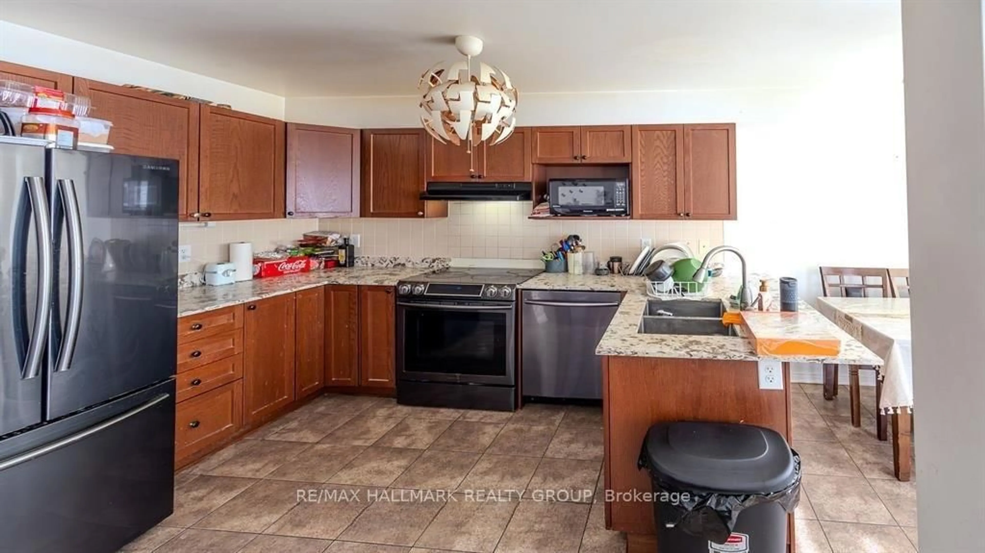 Unknown for 39 Chesapeake Cres, Ottawa Ontario K2J 0L5
