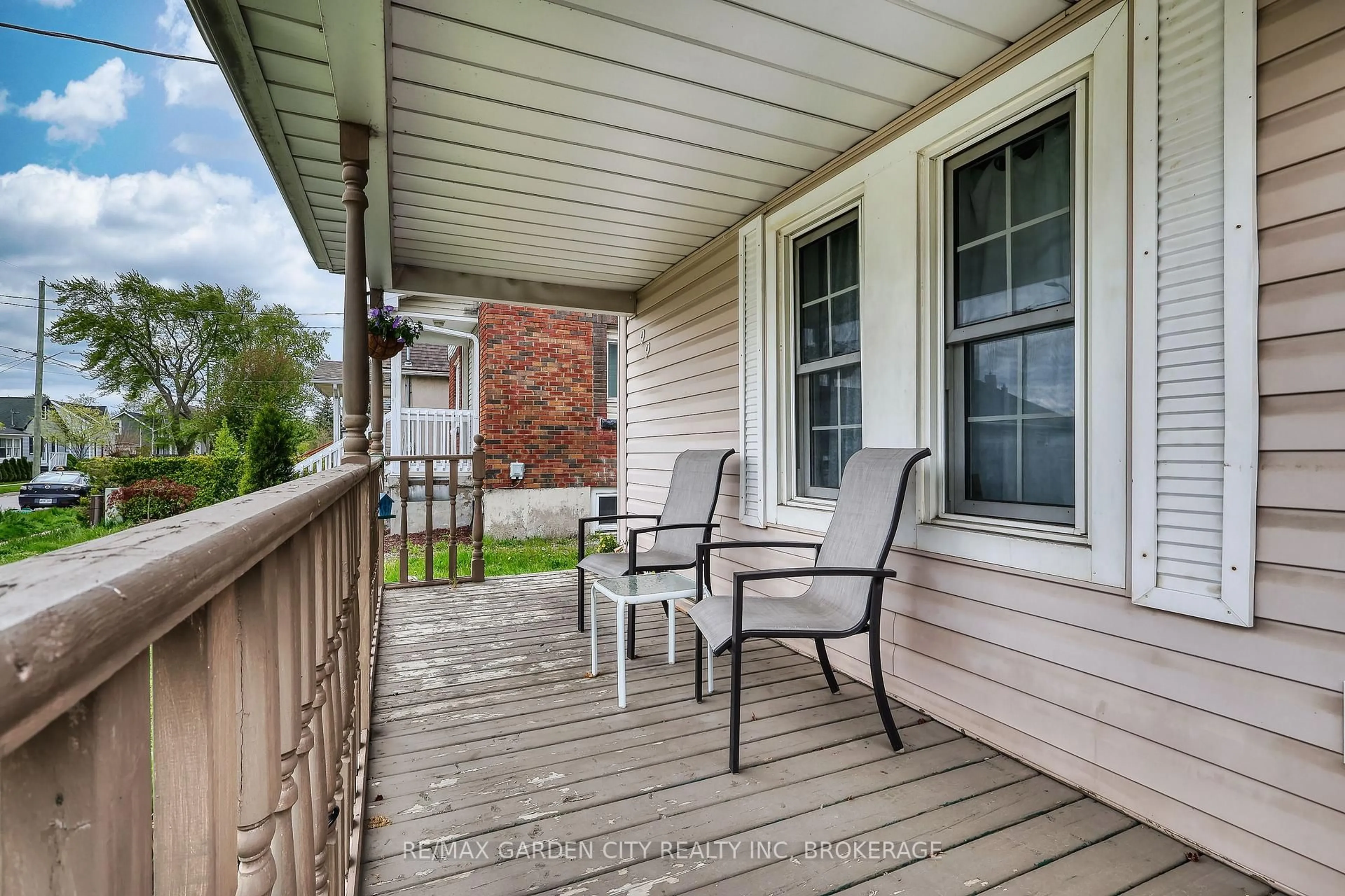 Unknown for 99 Page St, St. Catharines Ontario L2R 4A8