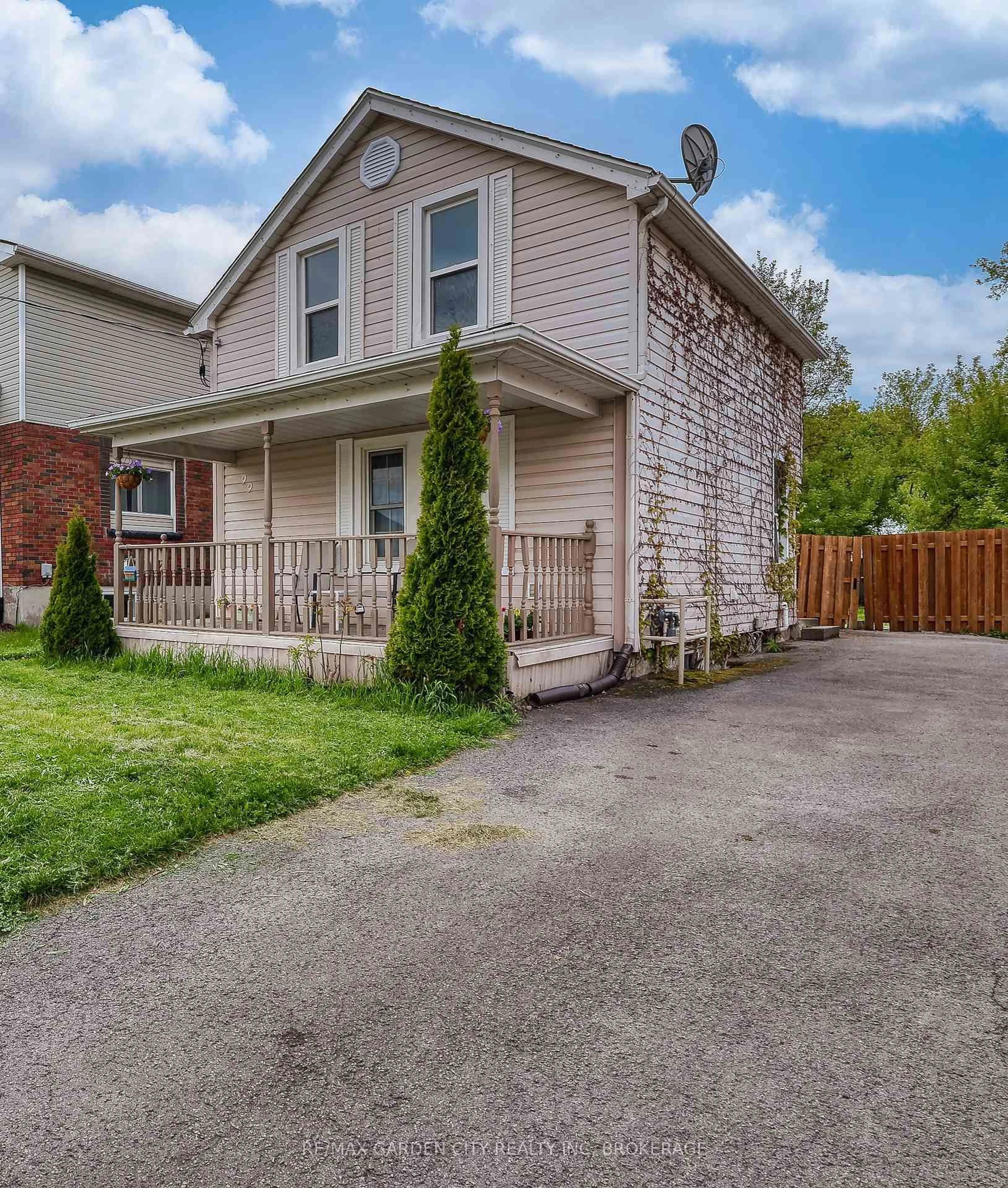 Unknown for 99 Page St, St. Catharines Ontario L2R 4A8