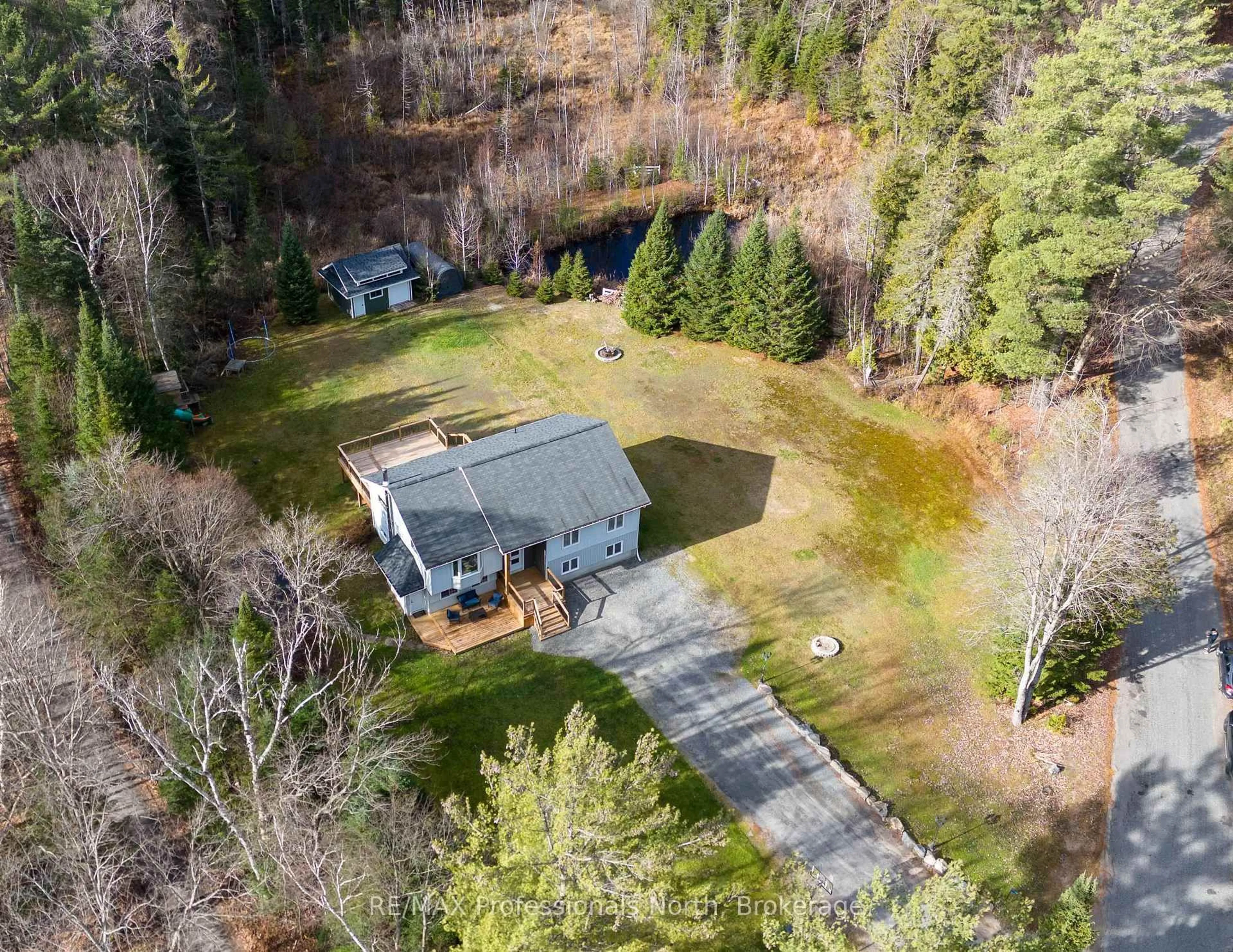 Unknown for 79 Mainhood Rd, Huntsville Ontario P0B 1M0
