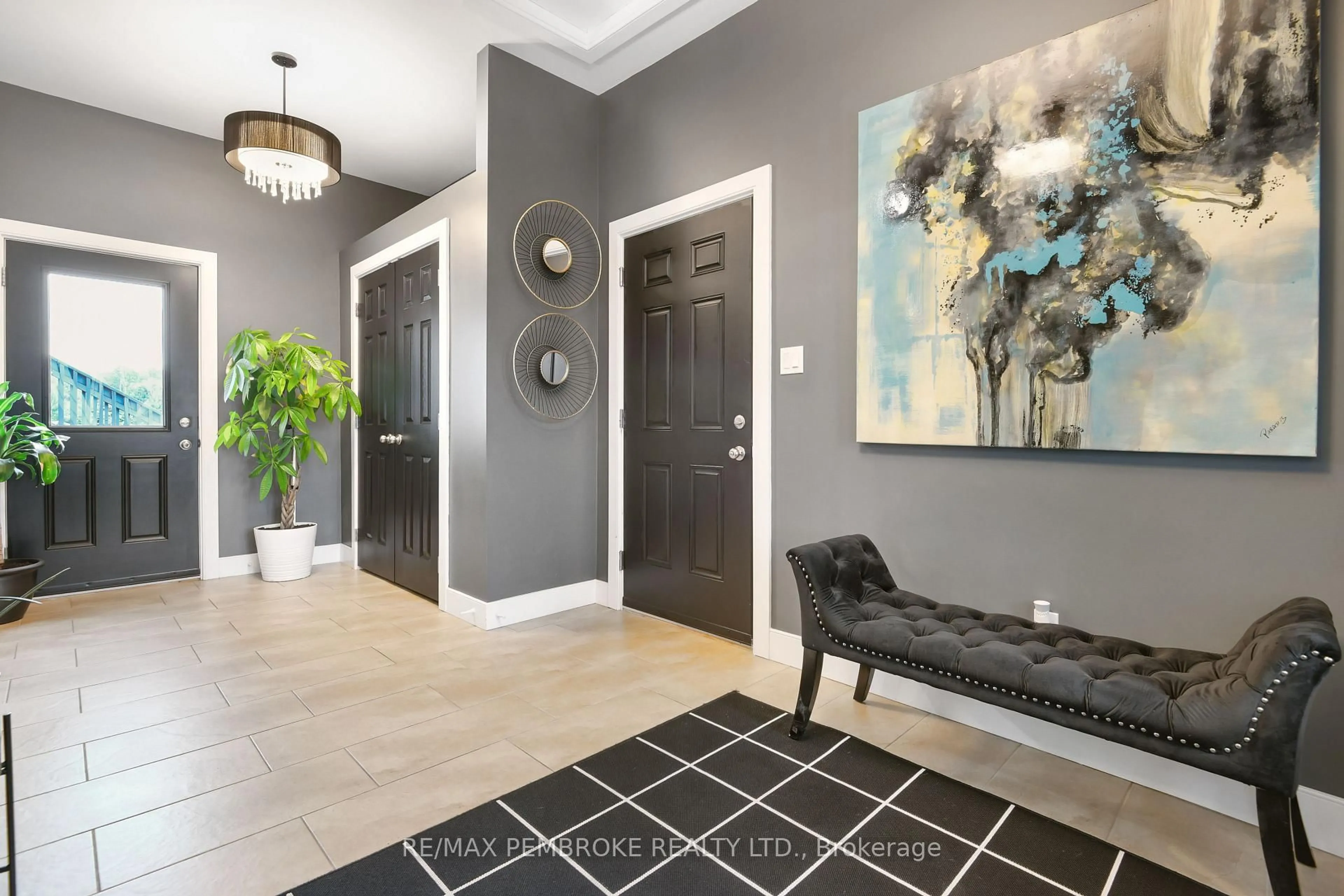 Unknown for 35 Vera Cres, Beachburg Ontario K0J 1C0