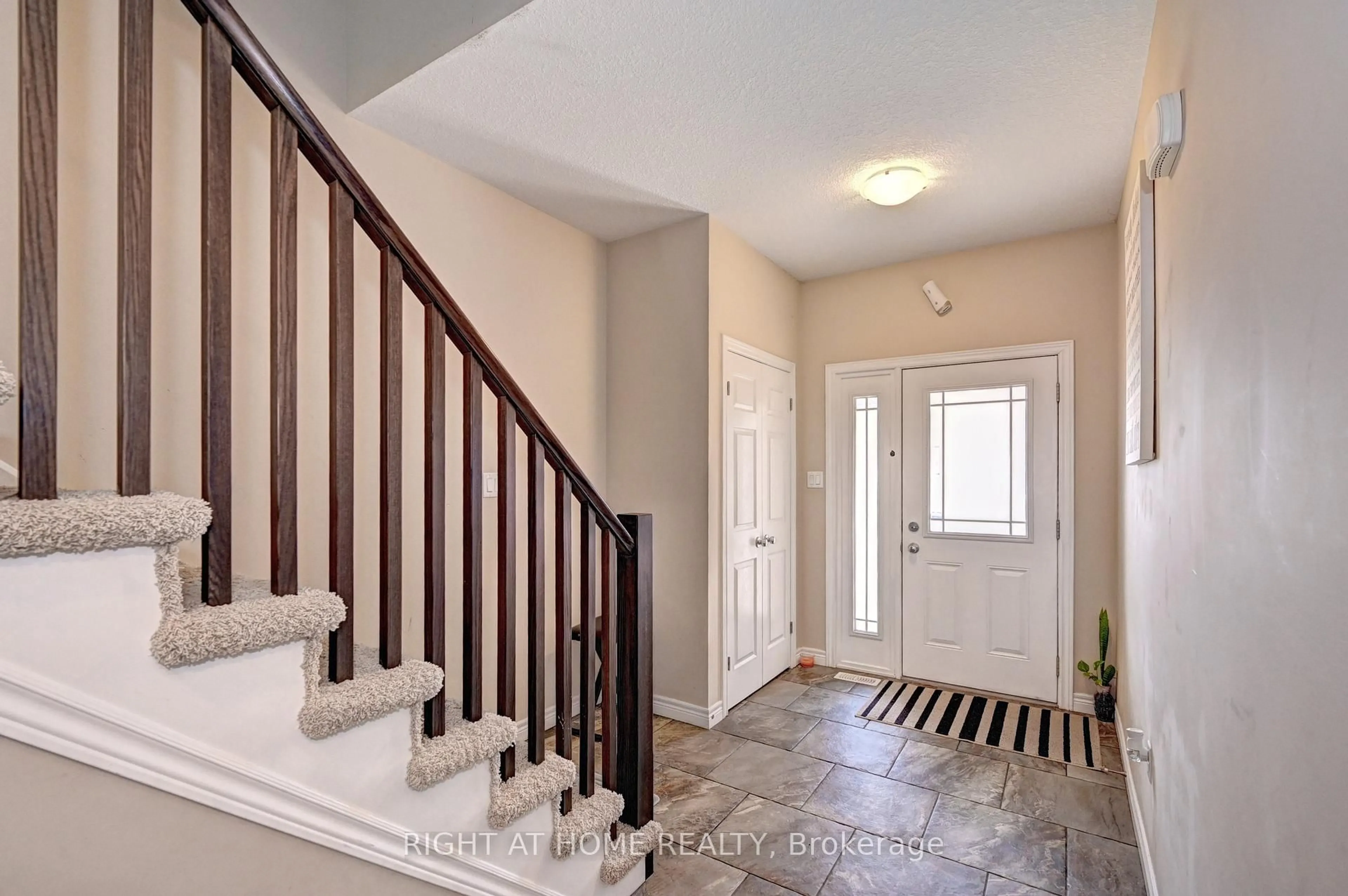 Unknown for 33 Mussen St, Guelph Ontario N1E 0K3