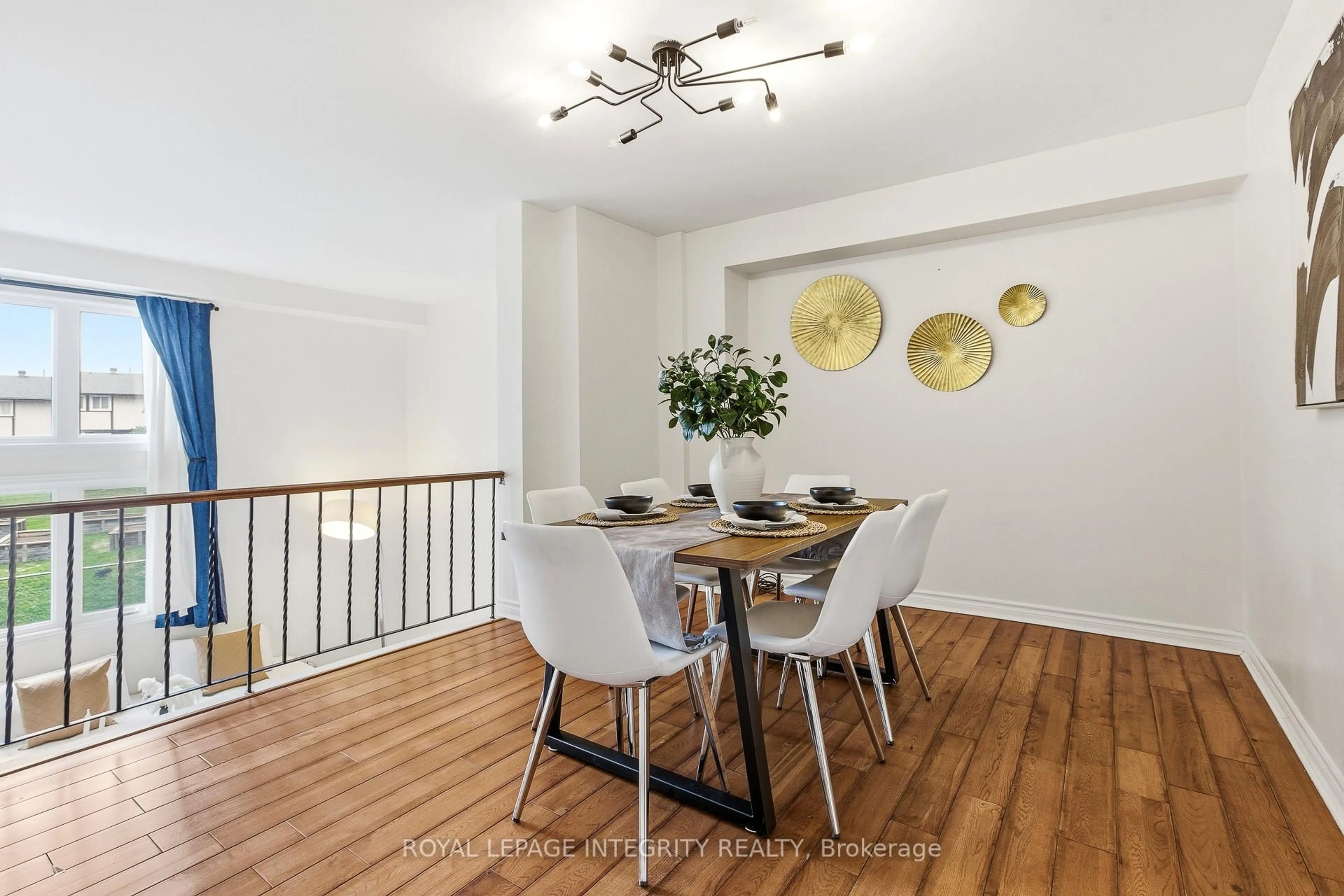 Dining room, wood/laminate floor for 3205 Uplands Dr #33, Ottawa Ontario K1V 9T3