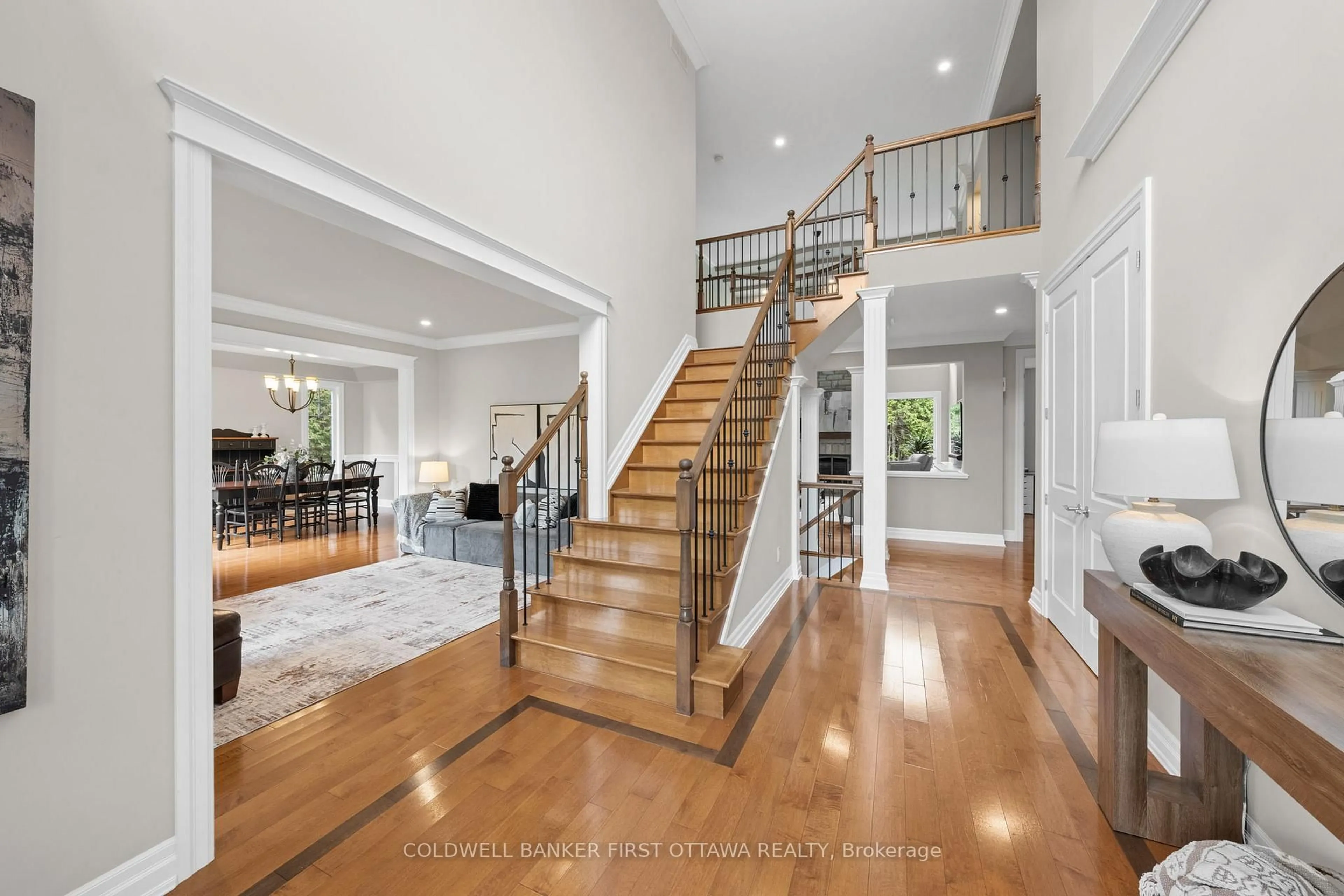 Indoor foyer for 231 Ironstone Crt, Stittsville Ontario K2S 0L4