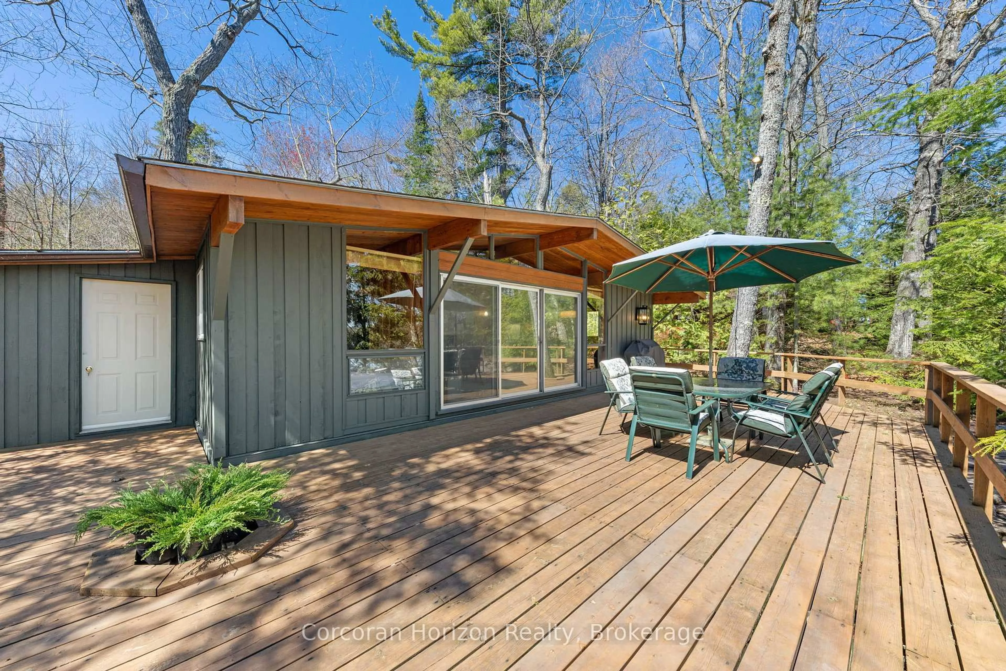 Patio, forest/trees view for 462 Island 90 Island, Georgian Bay Ontario L0K 1S0