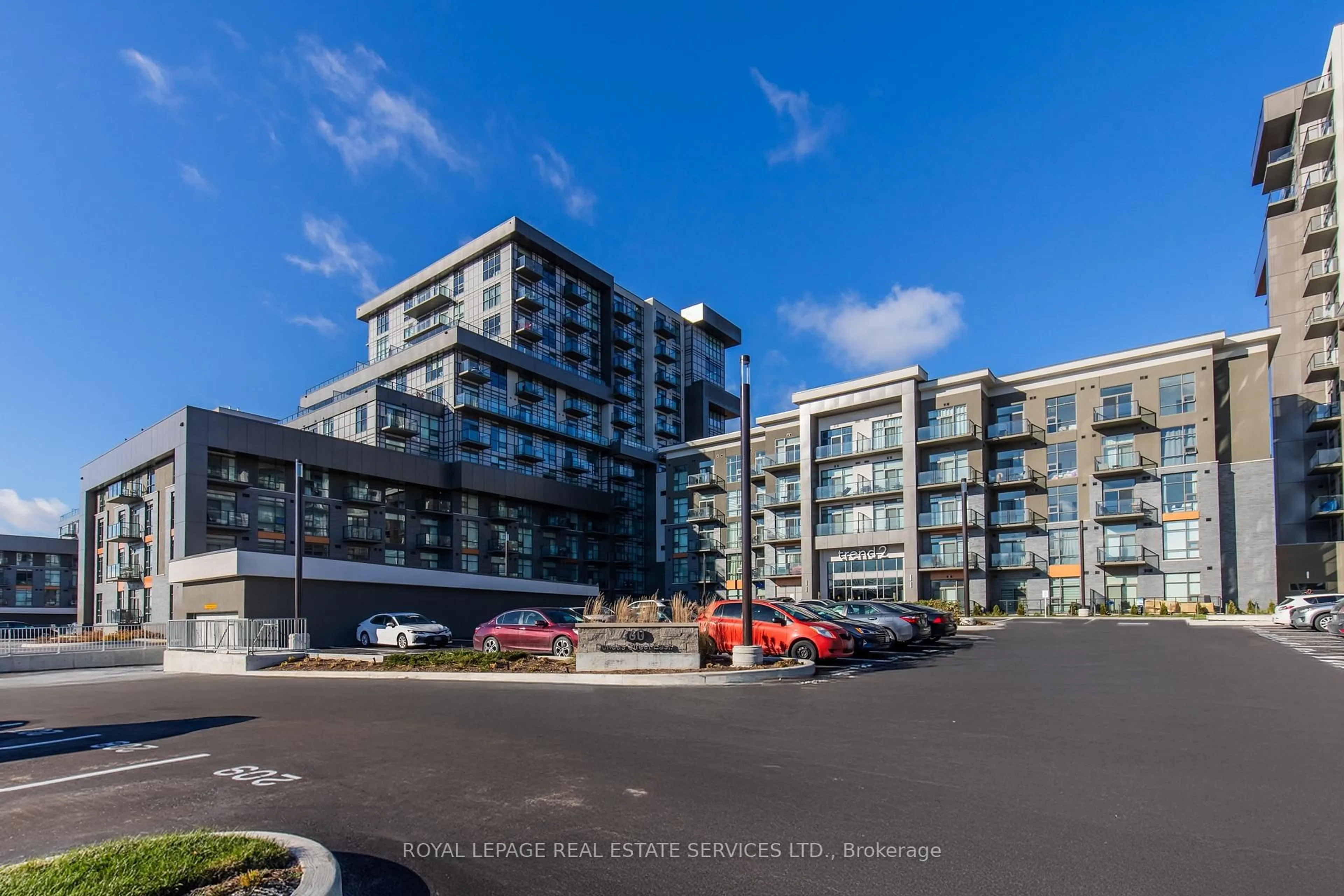 A pic from outside/outdoor area/front of a property/back of a property/a pic from drone, street for 460 Dundas St #221, Hamilton Ontario L8B 2A5