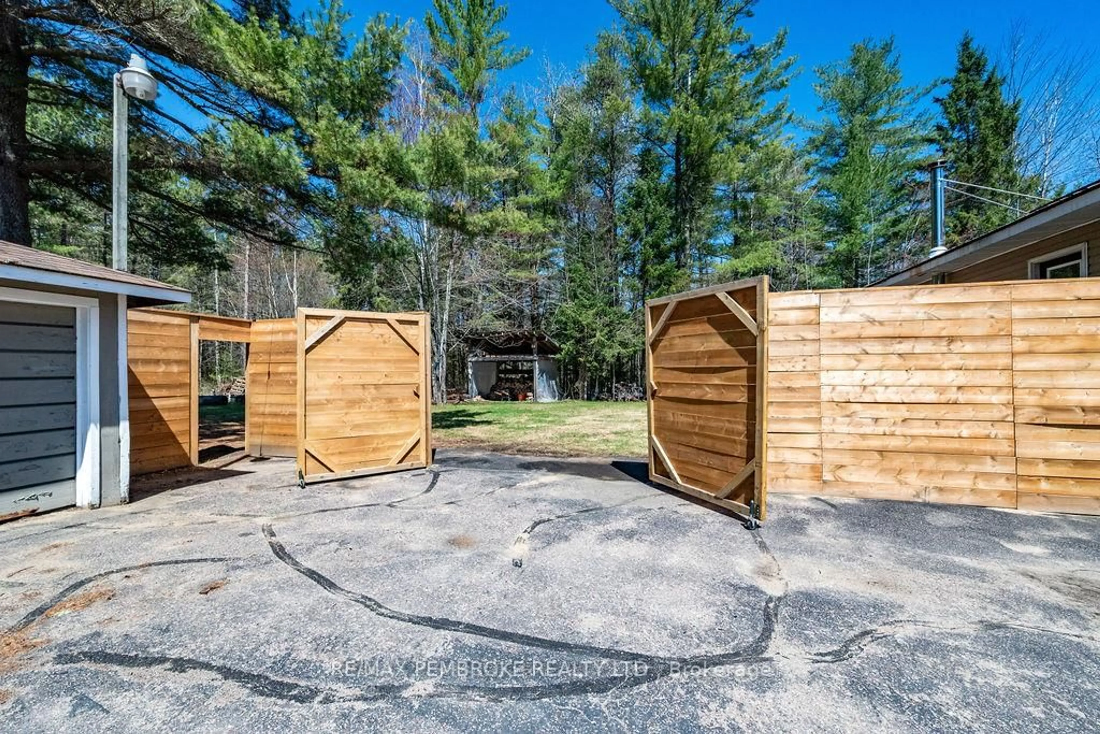 Patio, forest/trees view for 32323 17 Highway, Deep River Ontario K0J 1P0