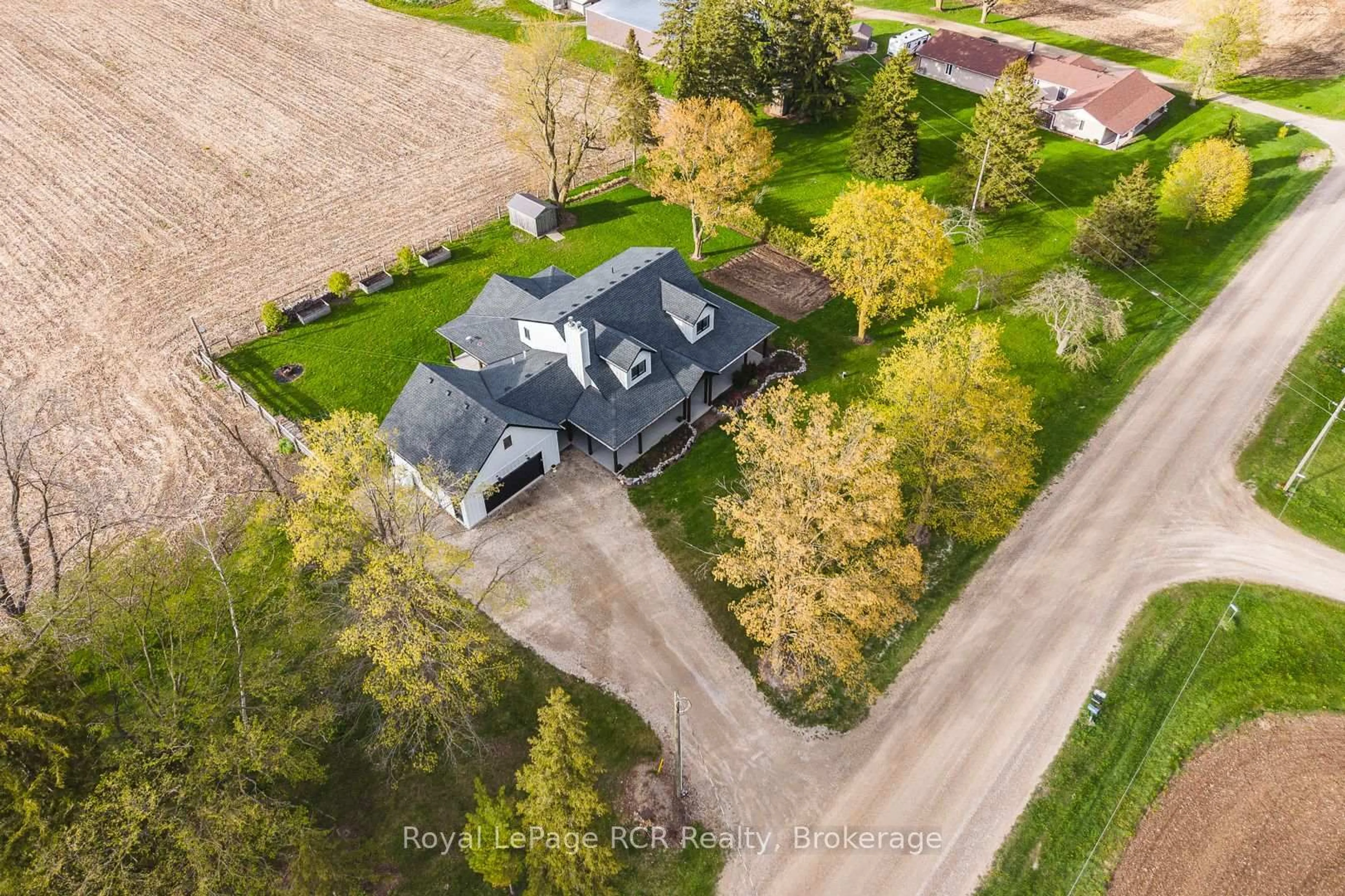 A pic from outside/outdoor area/front of a property/back of a property/a pic from drone, street for 45472 Creamery Rd, Howick Ontario N0G 1V0
