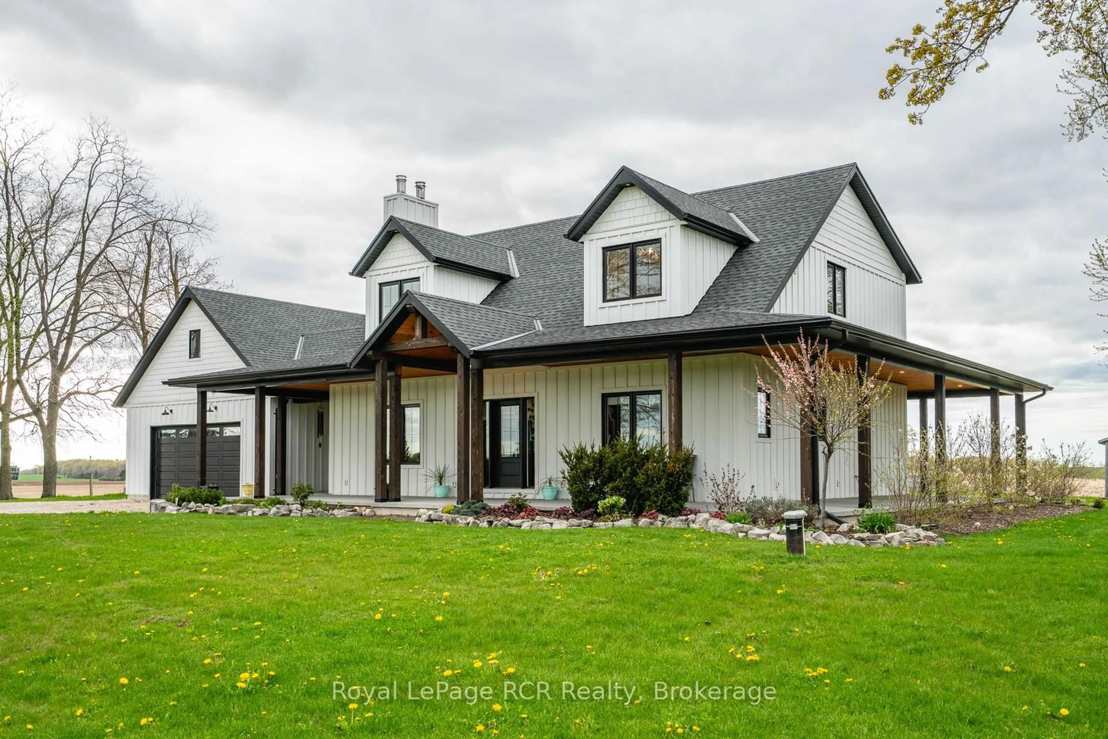 Home with brick exterior material, unknown for 45472 Creamery Rd, Howick Ontario N0G 1V0