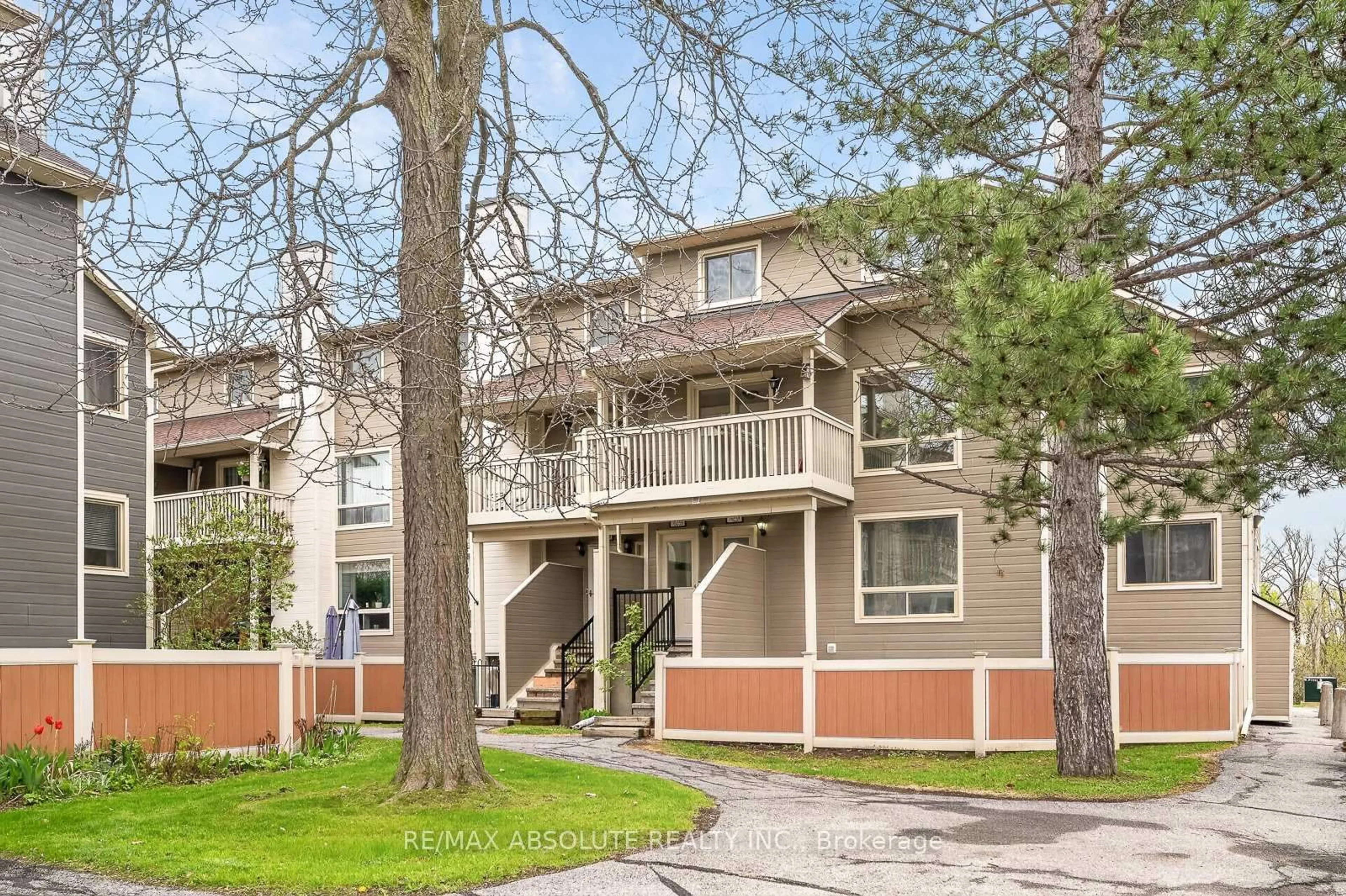 Unknown for 762 St. Andre Dr #5B, Ottawa Ontario K1C 4S7