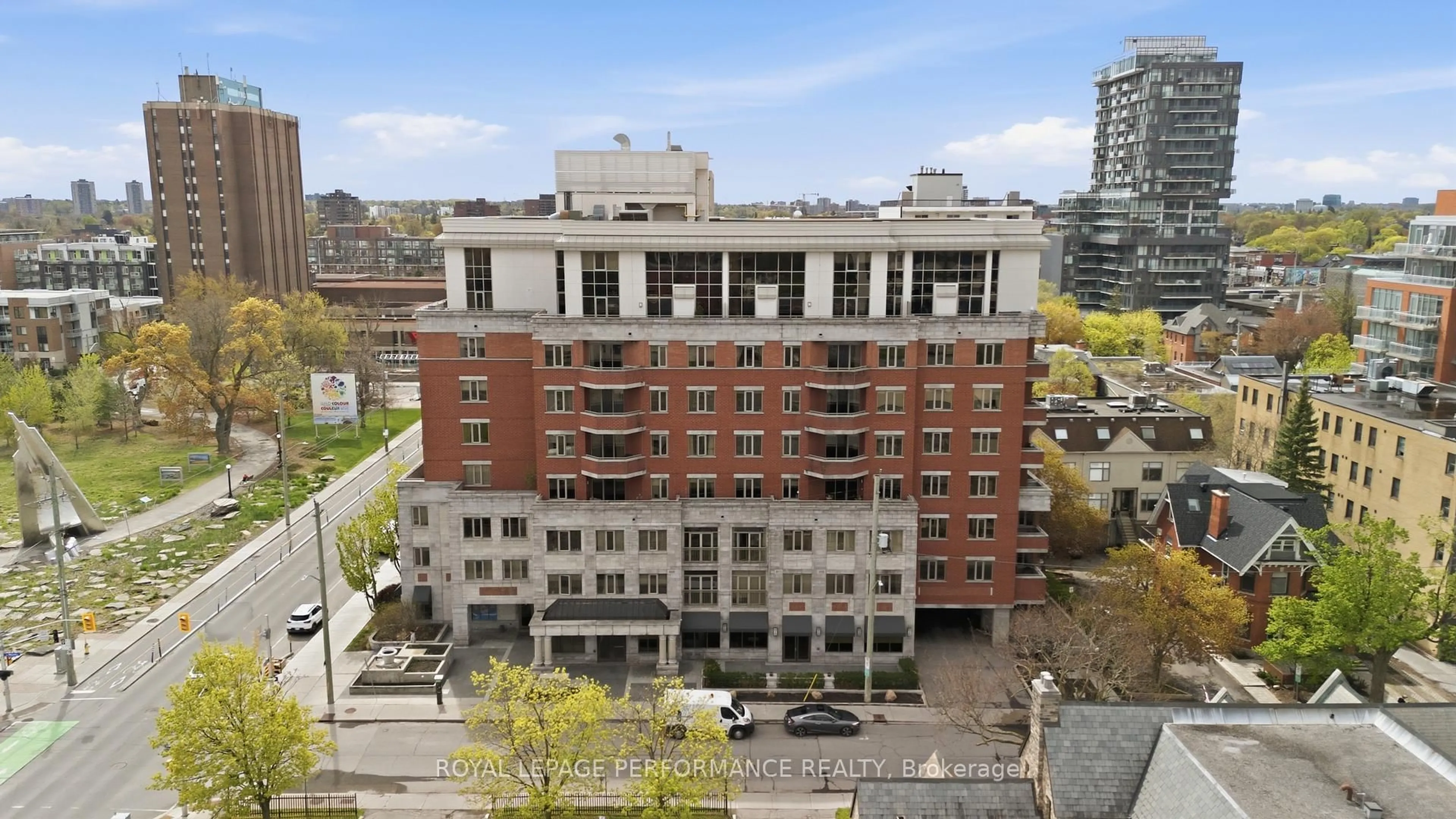 A pic from outside/outdoor area/front of a property/back of a property/a pic from drone, city buildings view from balcony for 320 McLeod St #312, Ottawa Ontario K2P 1A3