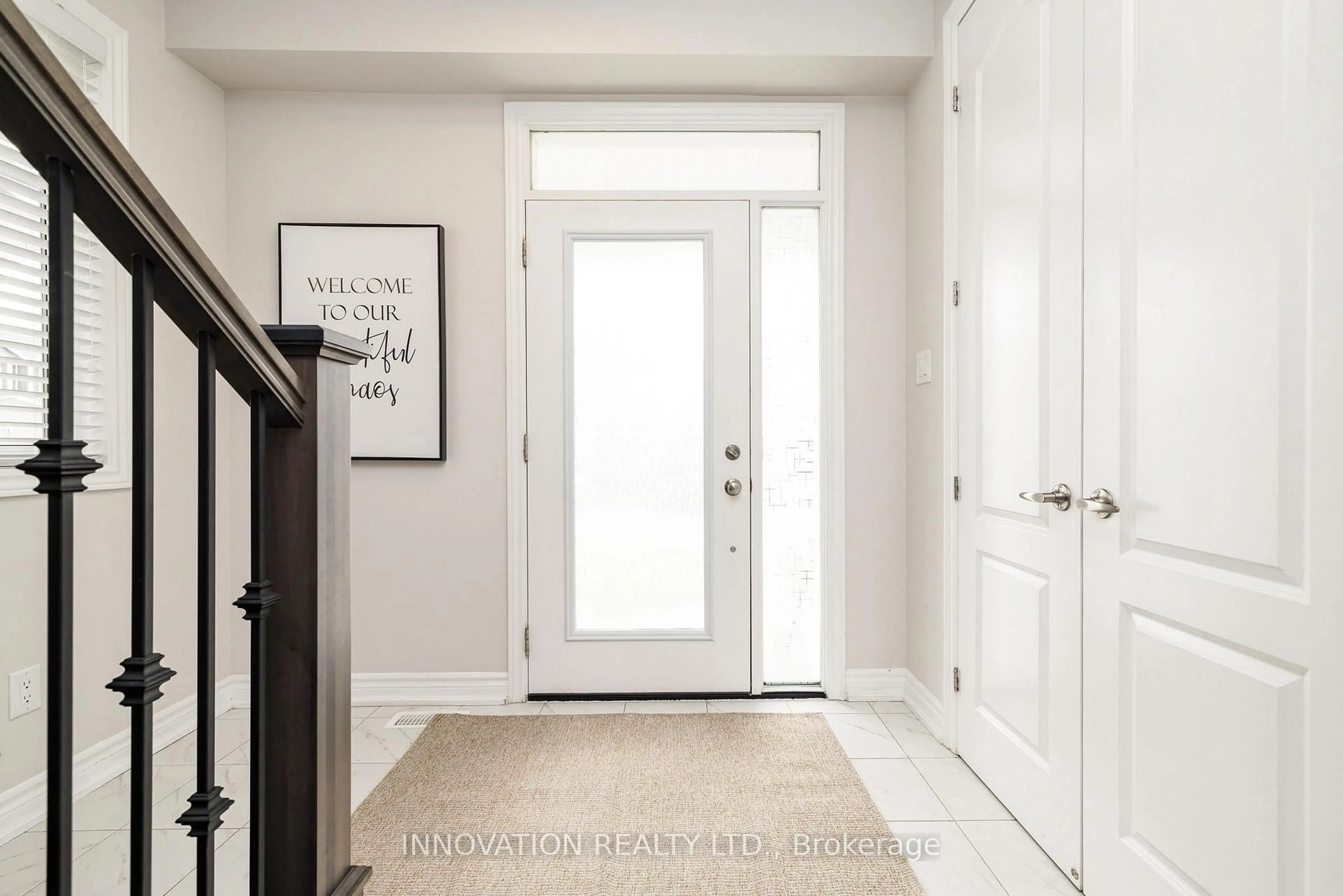 Indoor entryway for 191 Equitation Circ, Richmond Ontario K0A 2Z0