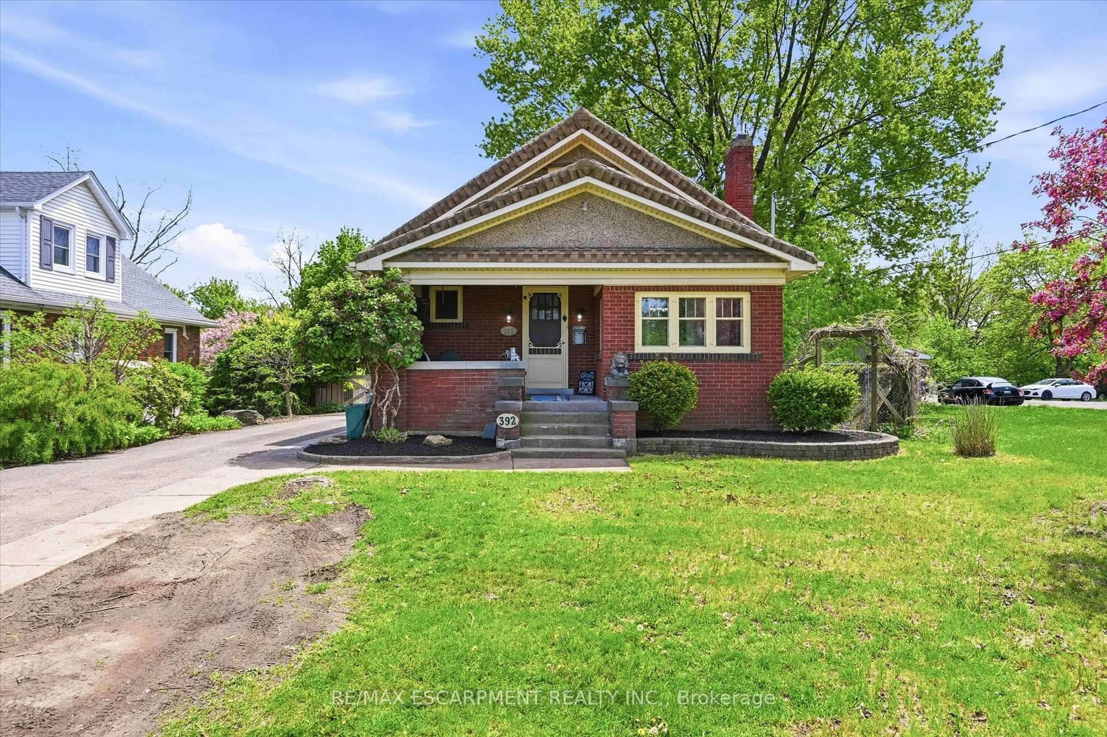 Home with brick exterior material, street for 392 Queenston St, St. Catharines Ontario L2P 2X9