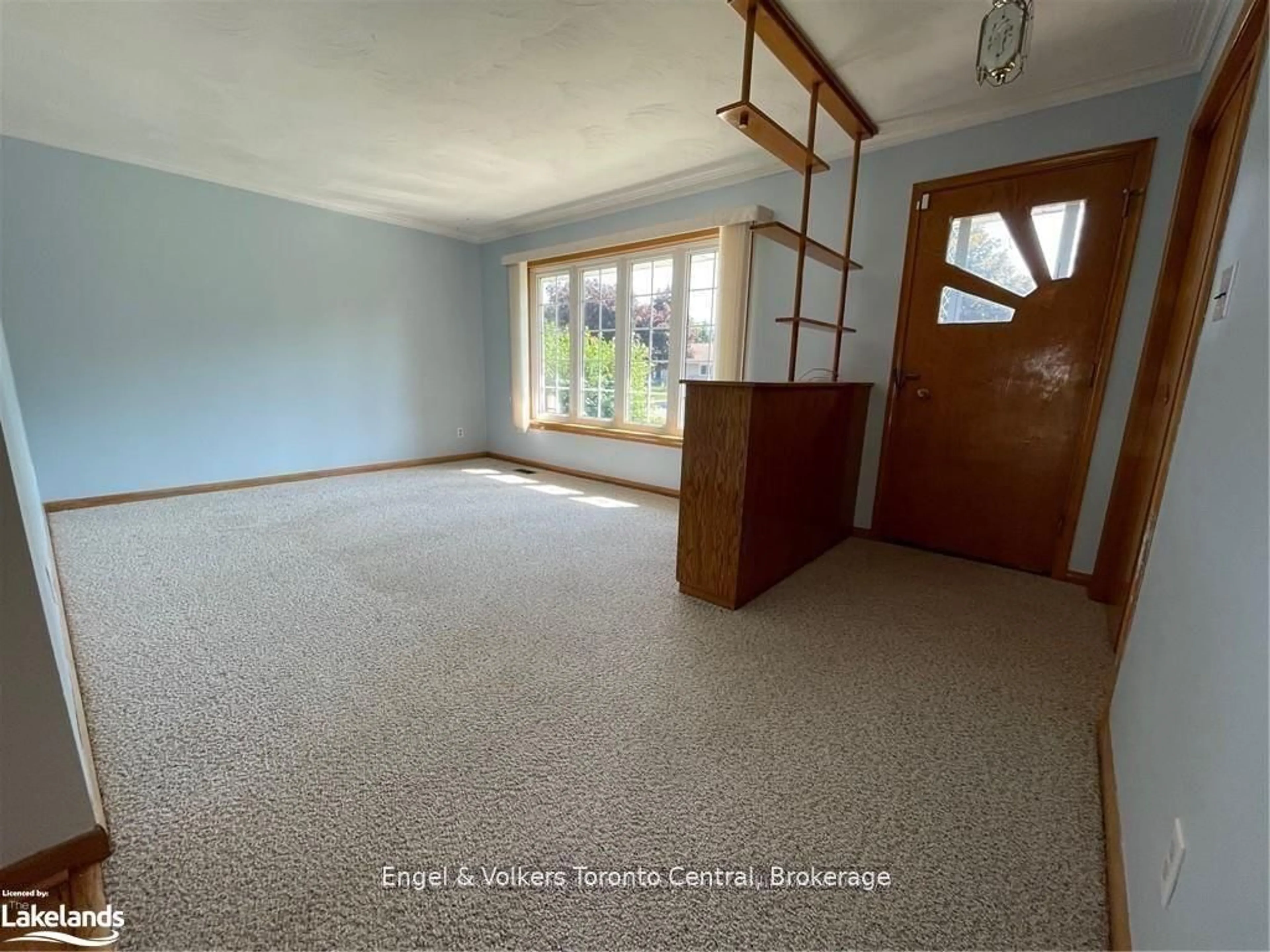 A pic of a room for 27 Herbert Ave, Grey Highlands Ontario N0C 1H0