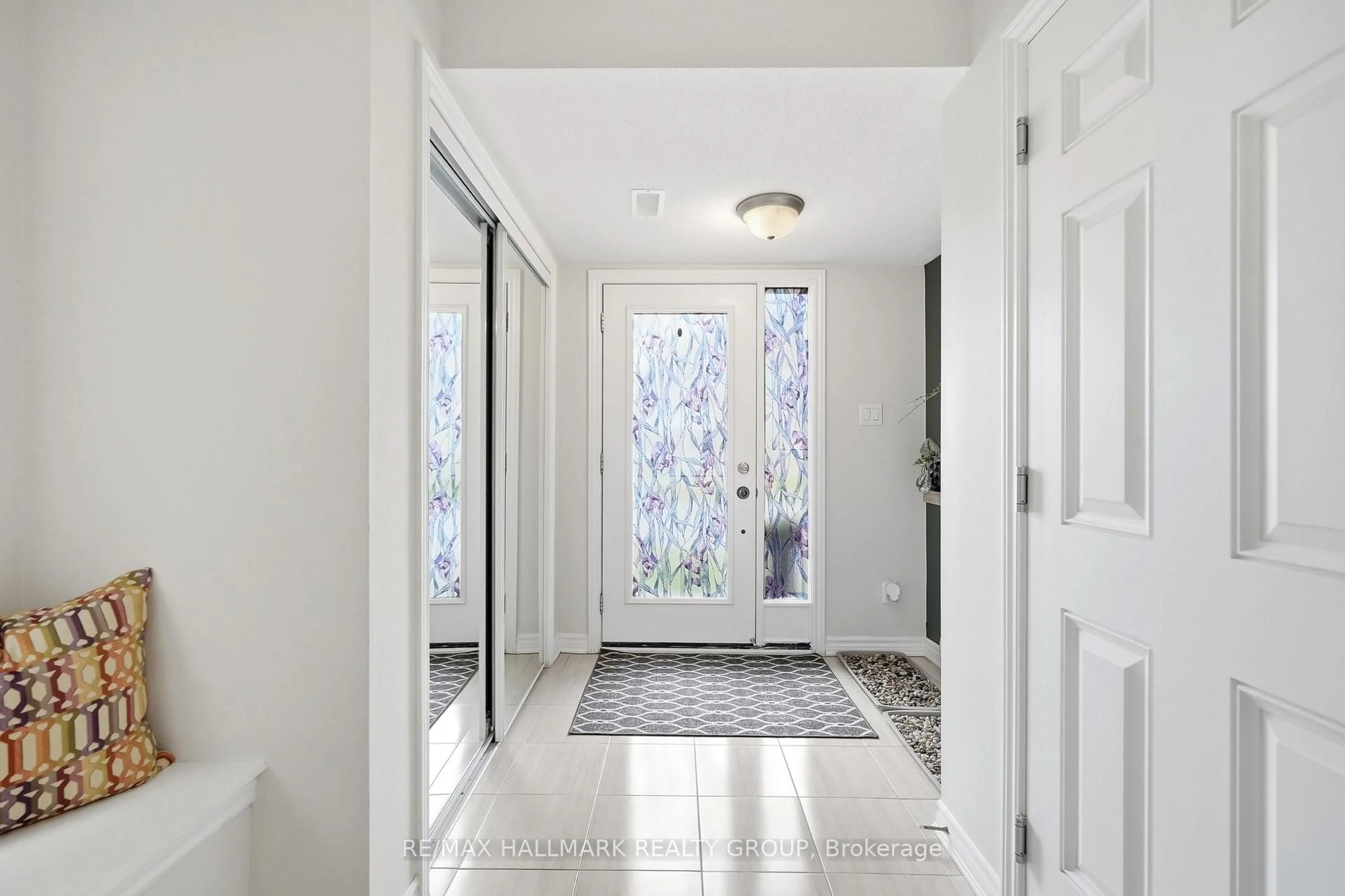 Indoor entryway for 88 Feathertop Lane, Ottawa Ontario K2V 0K2
