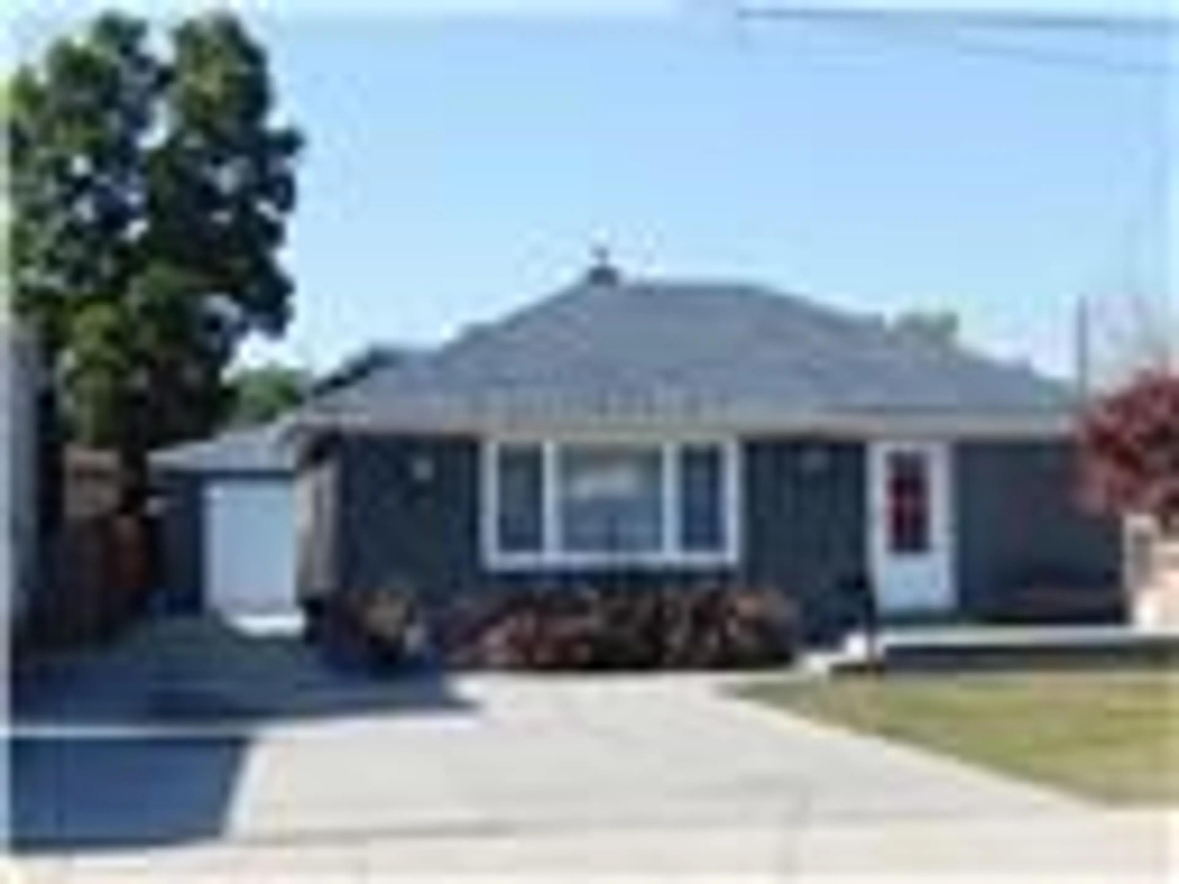 Home with brick exterior material, street for 625 TATE Ave, Hamilton Ontario L8H 6L4