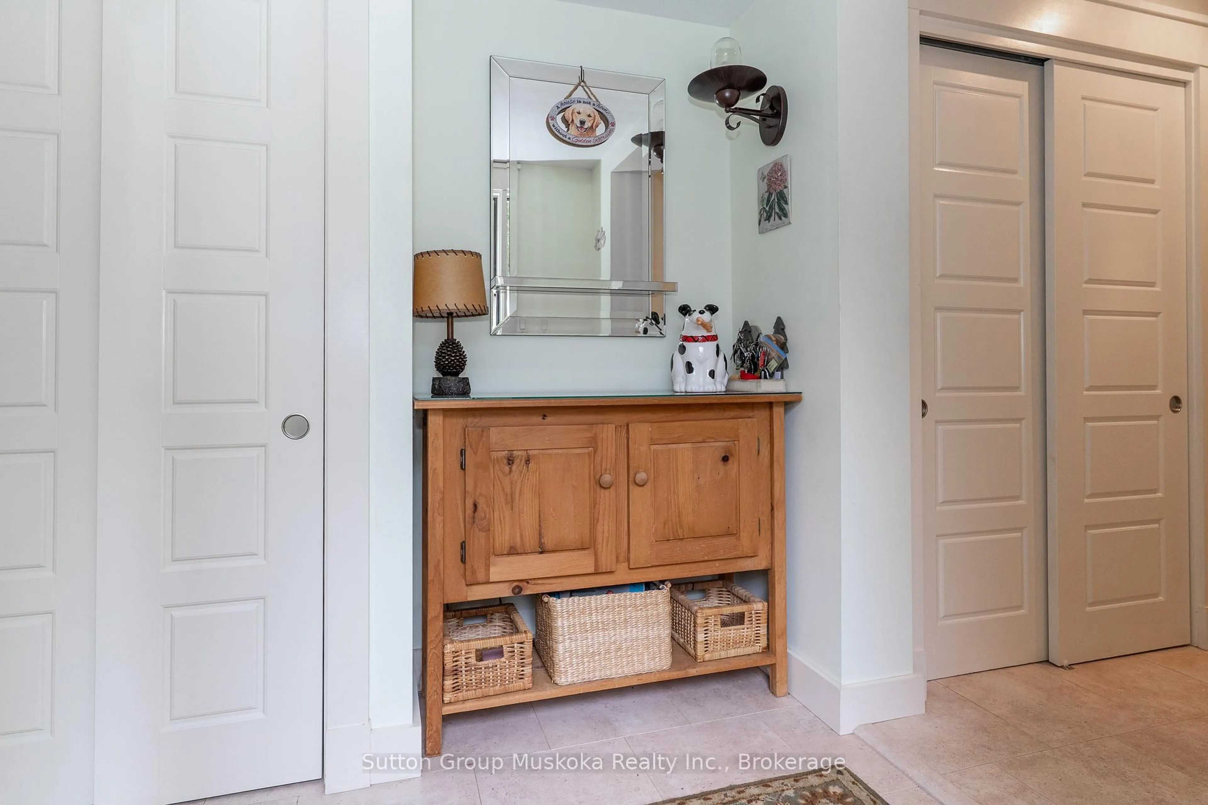 Indoor entryway for 435 North Deer Lake Rd, Huntsville Ontario P0B 1L0