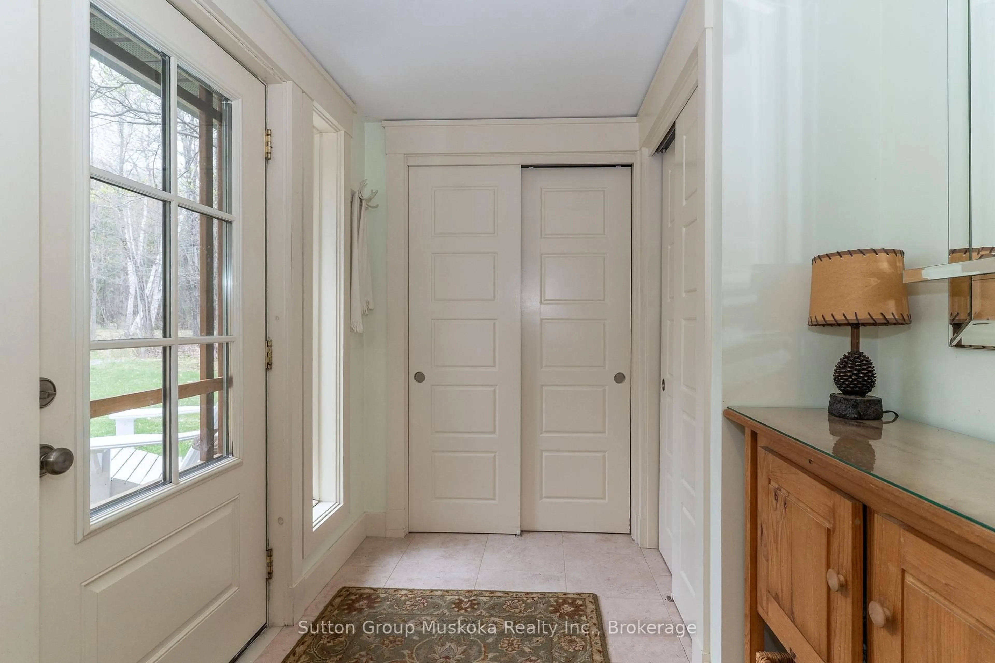 Indoor entryway for 435 North Deer Lake Rd, Huntsville Ontario P0B 1L0