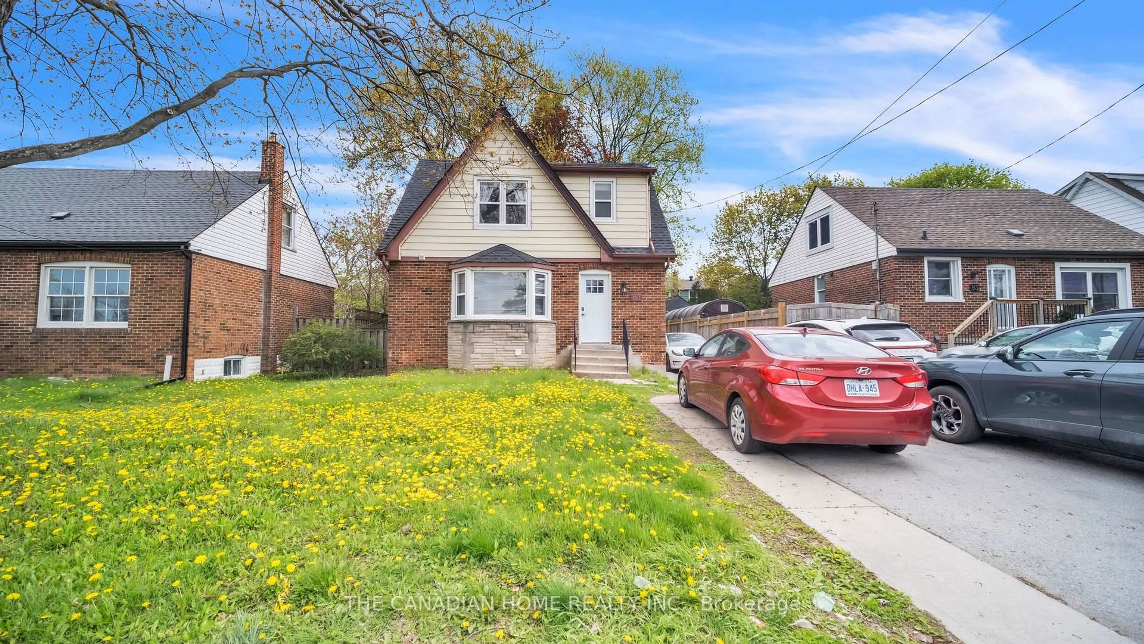 Home with brick exterior material, street for 87 WEST 5TH St, Hamilton Ontario L9C 3N5