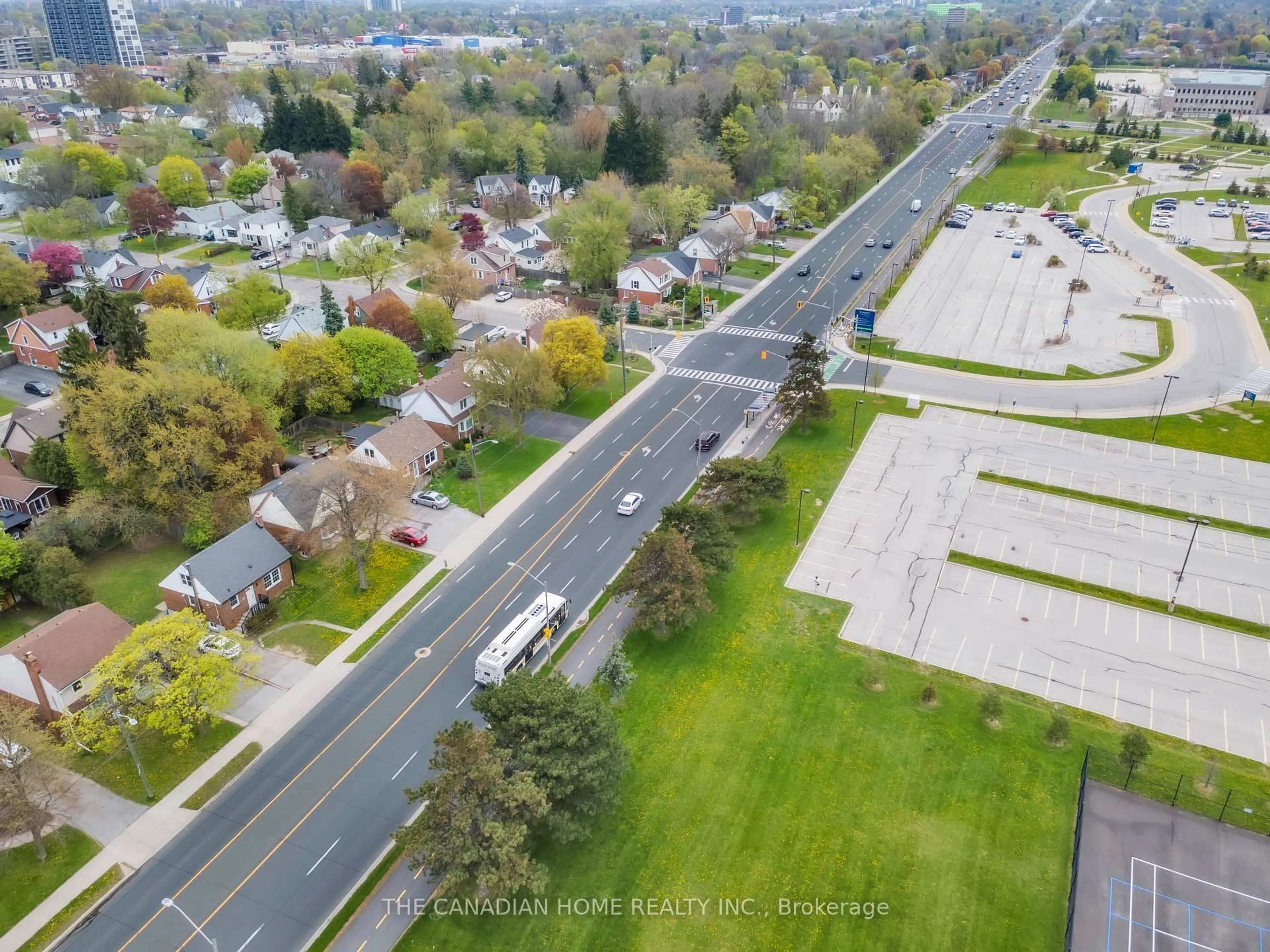 A pic from outside/outdoor area/front of a property/back of a property/a pic from drone, street for 87 WEST 5TH St, Hamilton Ontario L9C 3N5