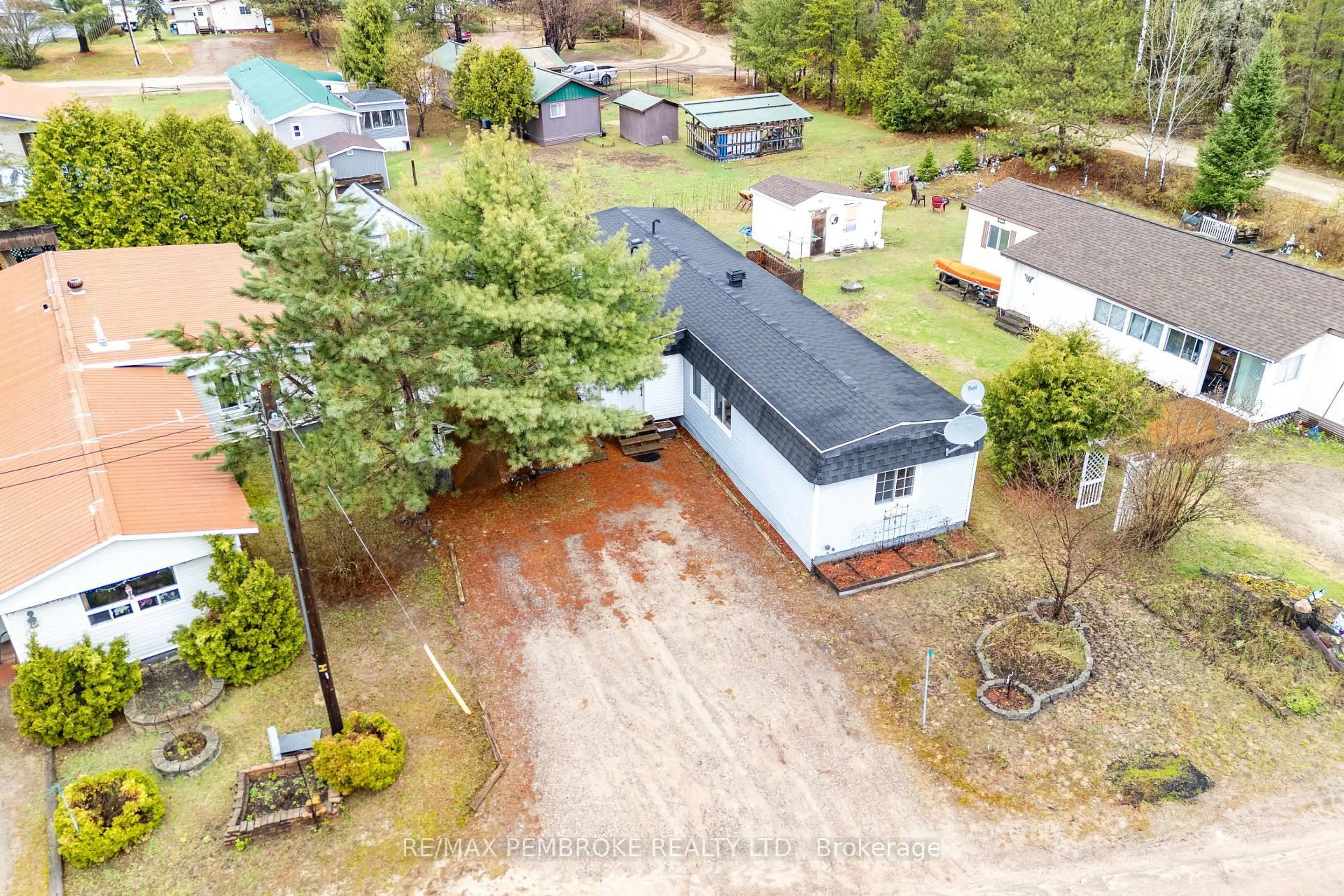 A pic from outside/outdoor area/front of a property/back of a property/a pic from drone, water/lake/river/ocean view for 13 Nature Lane, Chalk River Ontario K0J 1J0