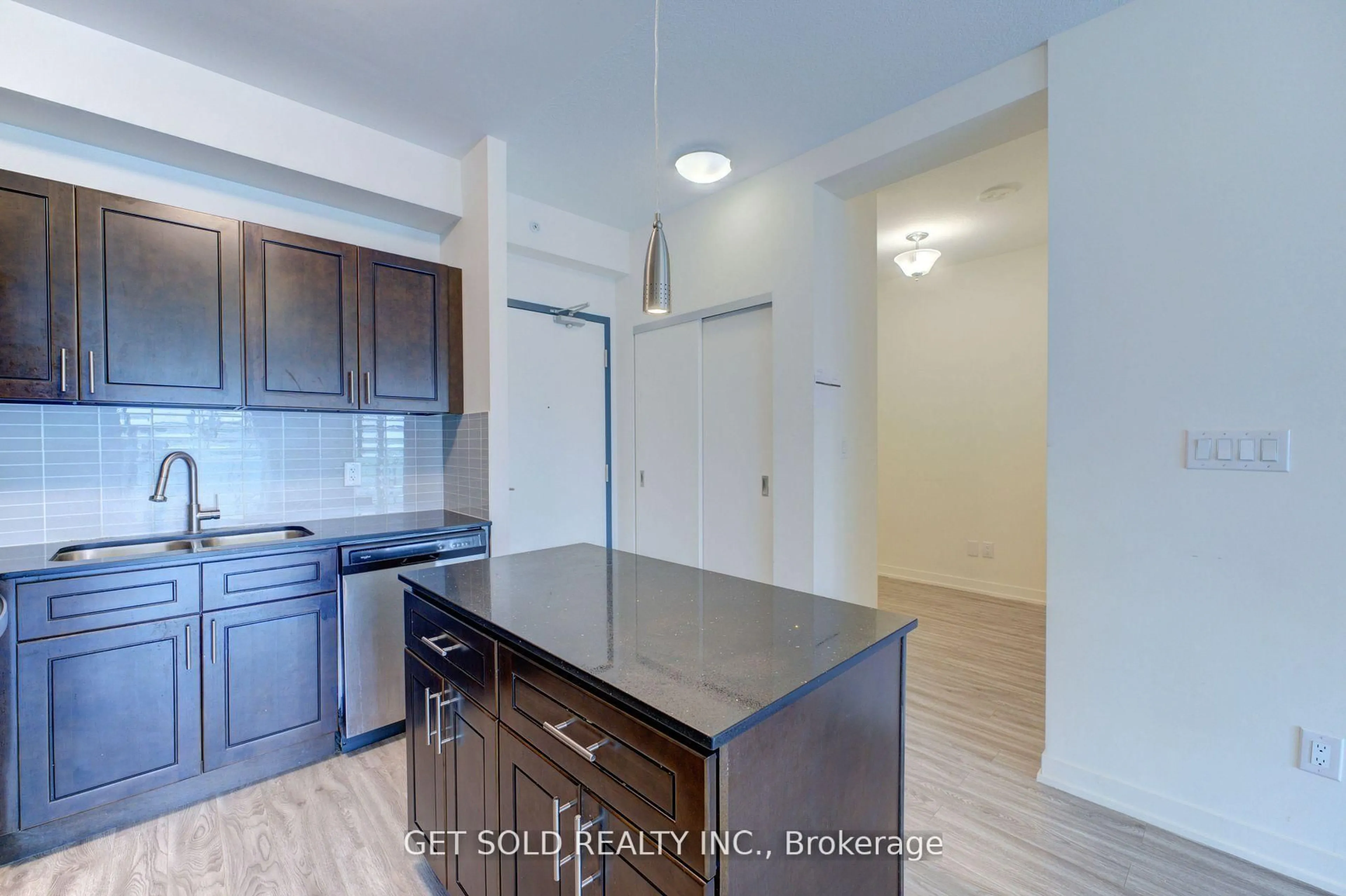 Unknown for 128 King St #1105, Waterloo Ontario N2J 2X9
